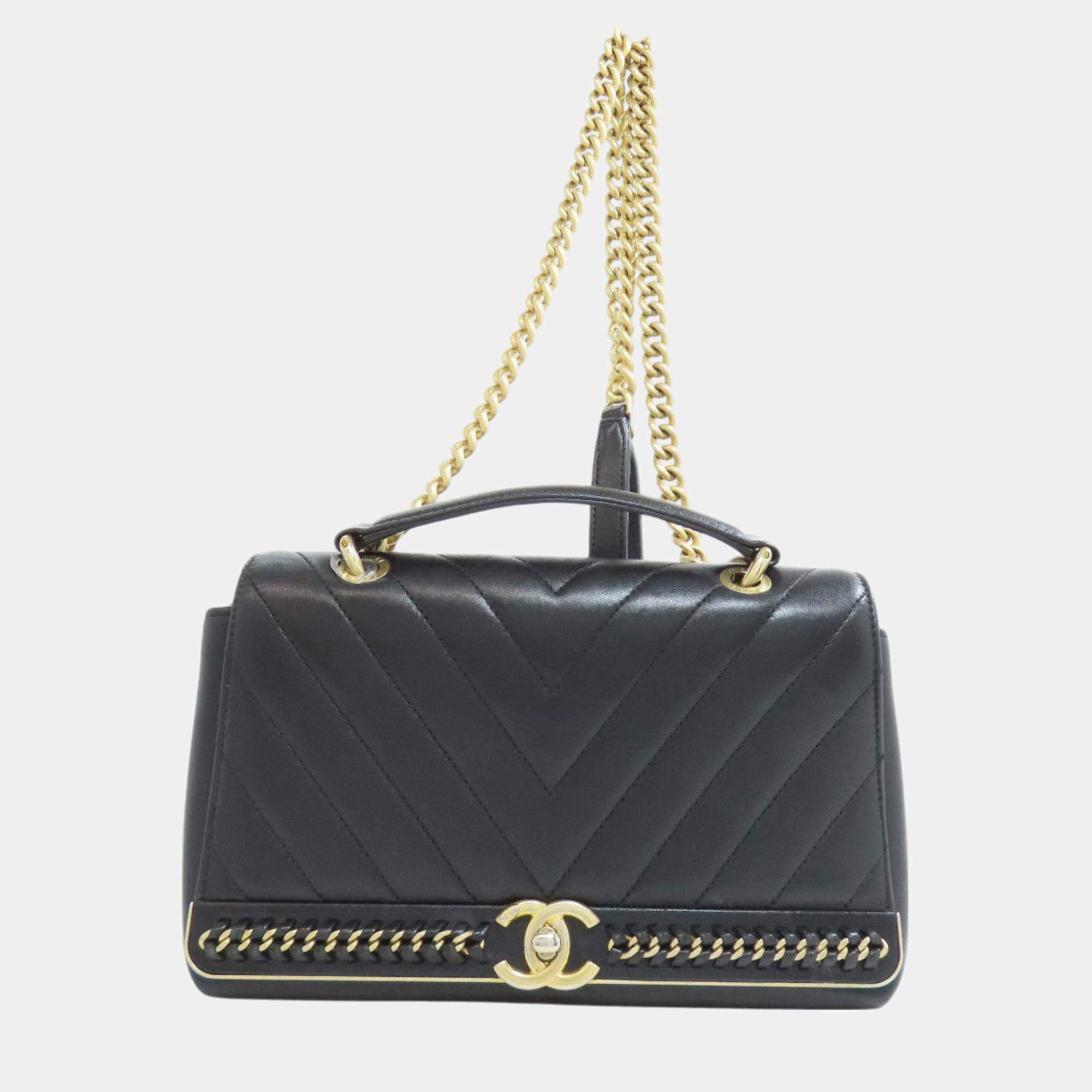 Pre Owned Chanel Black Lambskin Leather V-Stitch Shoulder Bag