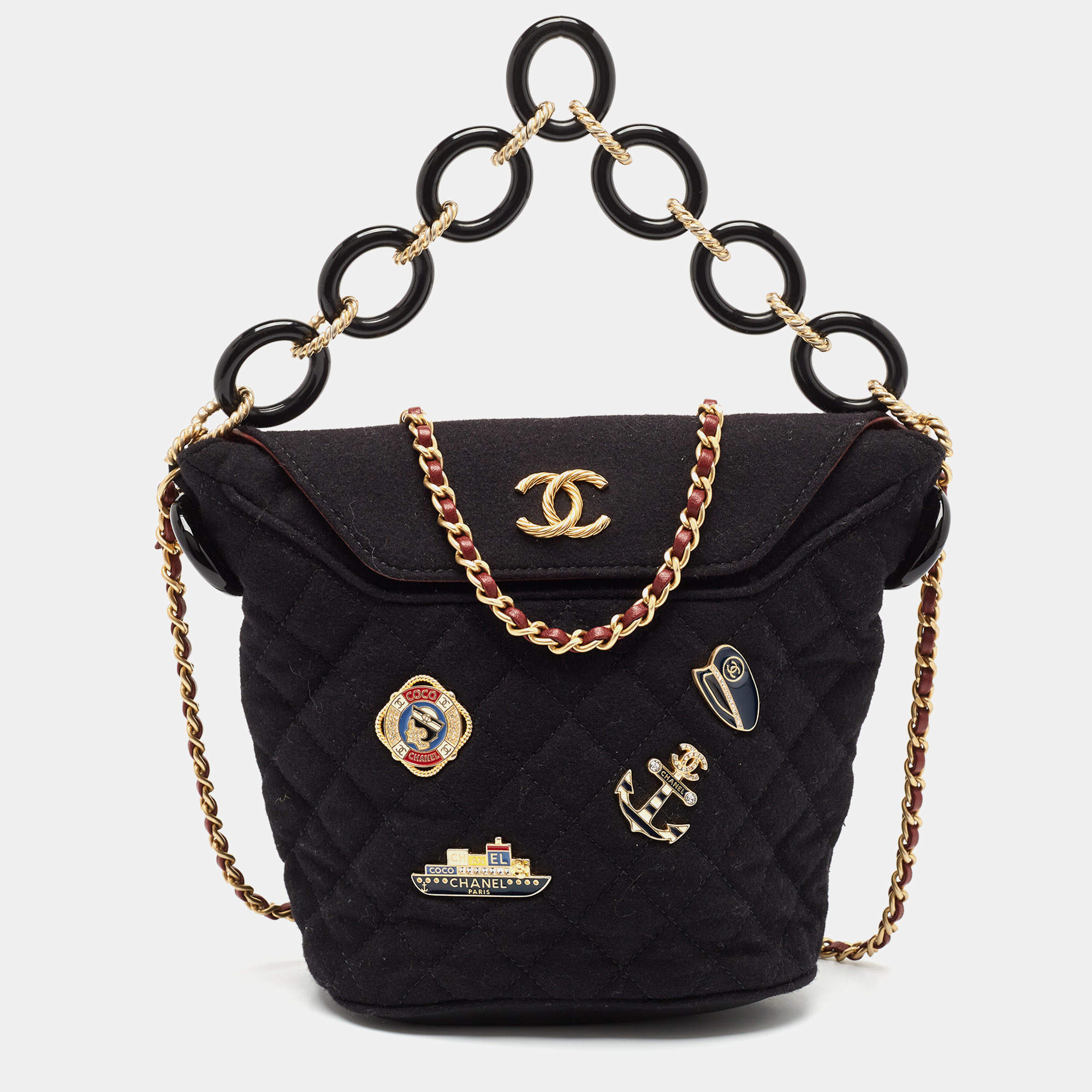 Pre Owned Chanel Black Quilted Wood Hamburg Bucket Bag