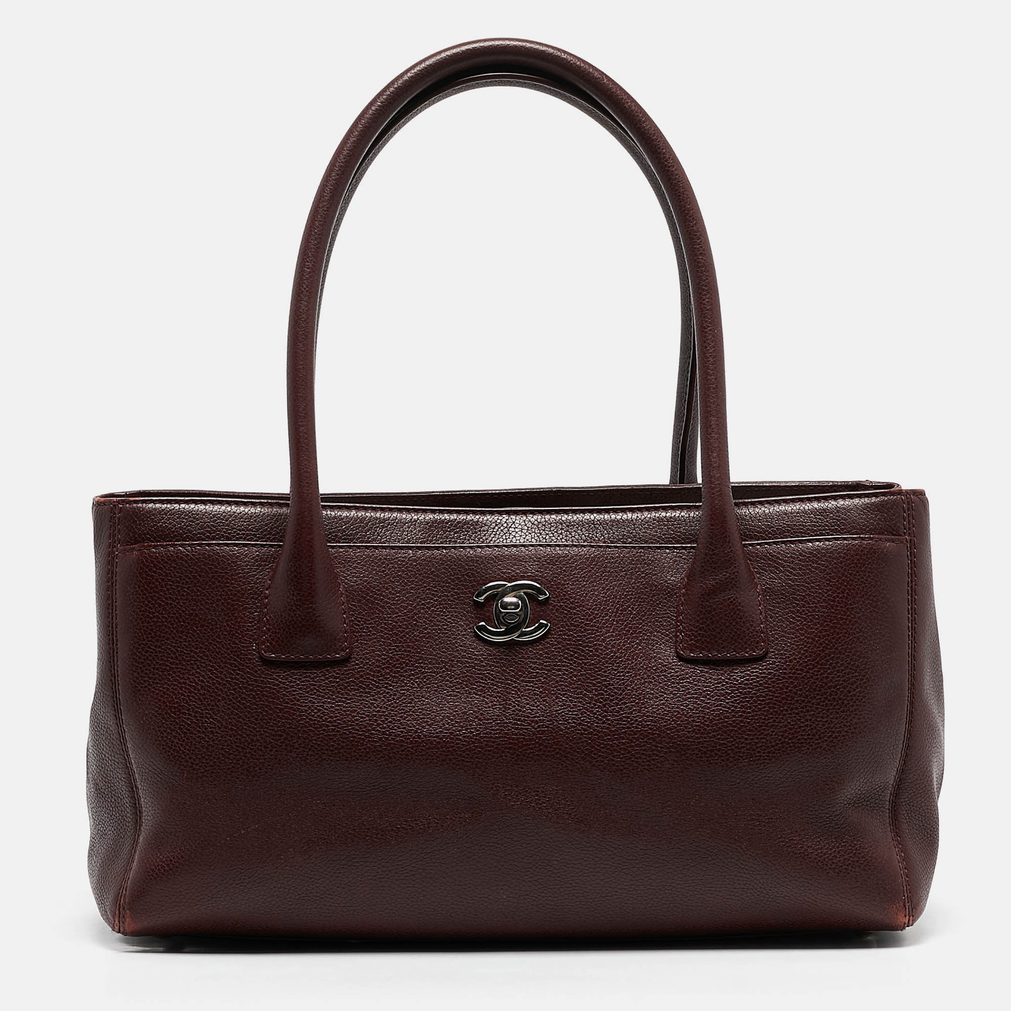 Pre Owned Chanel Burgundy Leather Small Cerf Shopper Tote
