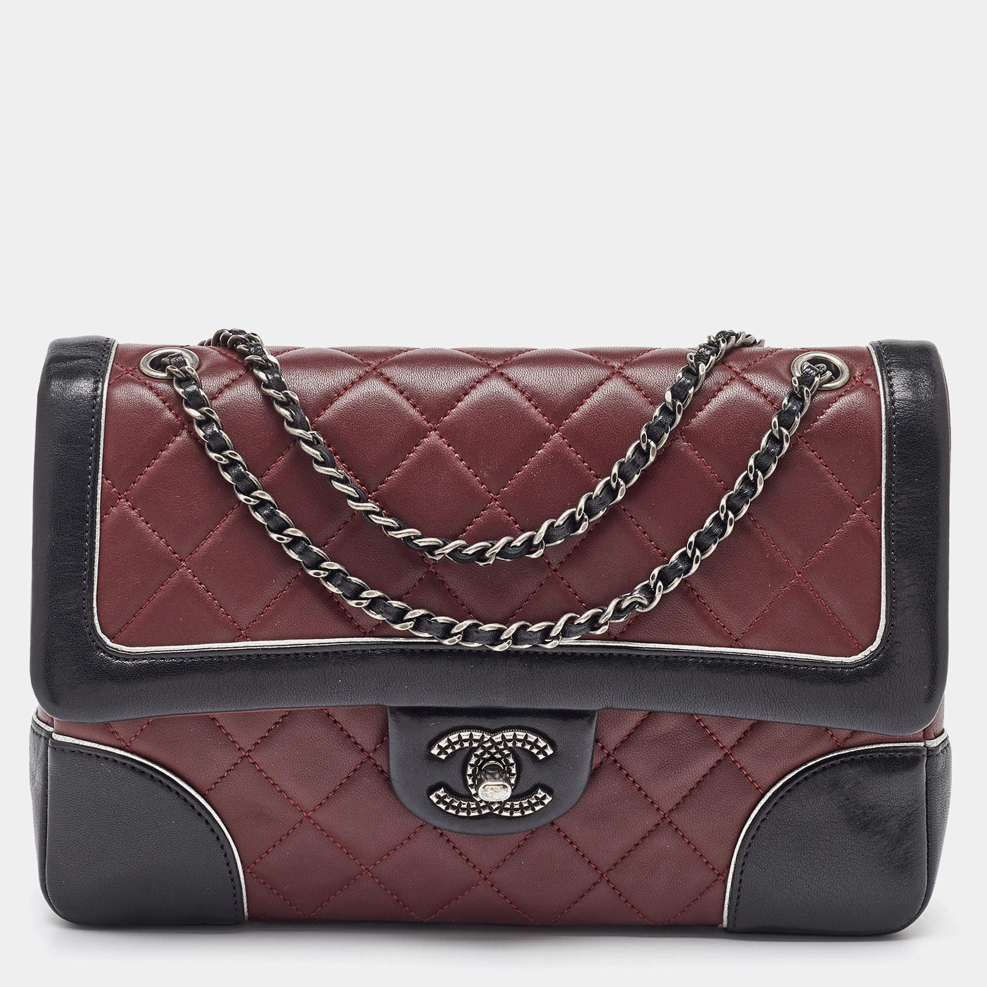 Pre Owned Chanel Red/Black Quilted Leather Engraved CC Contrast Trim Flap Shoulder Bag