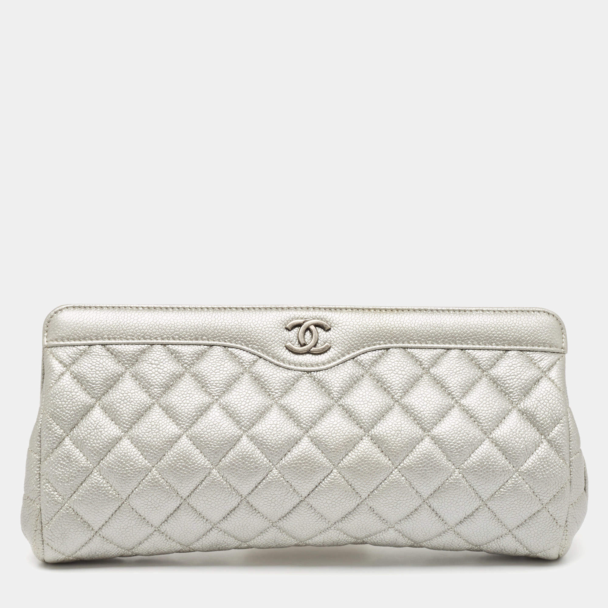 Pre Owned Chanel Silver Quilted Caviar Leather CC Frame Clutch