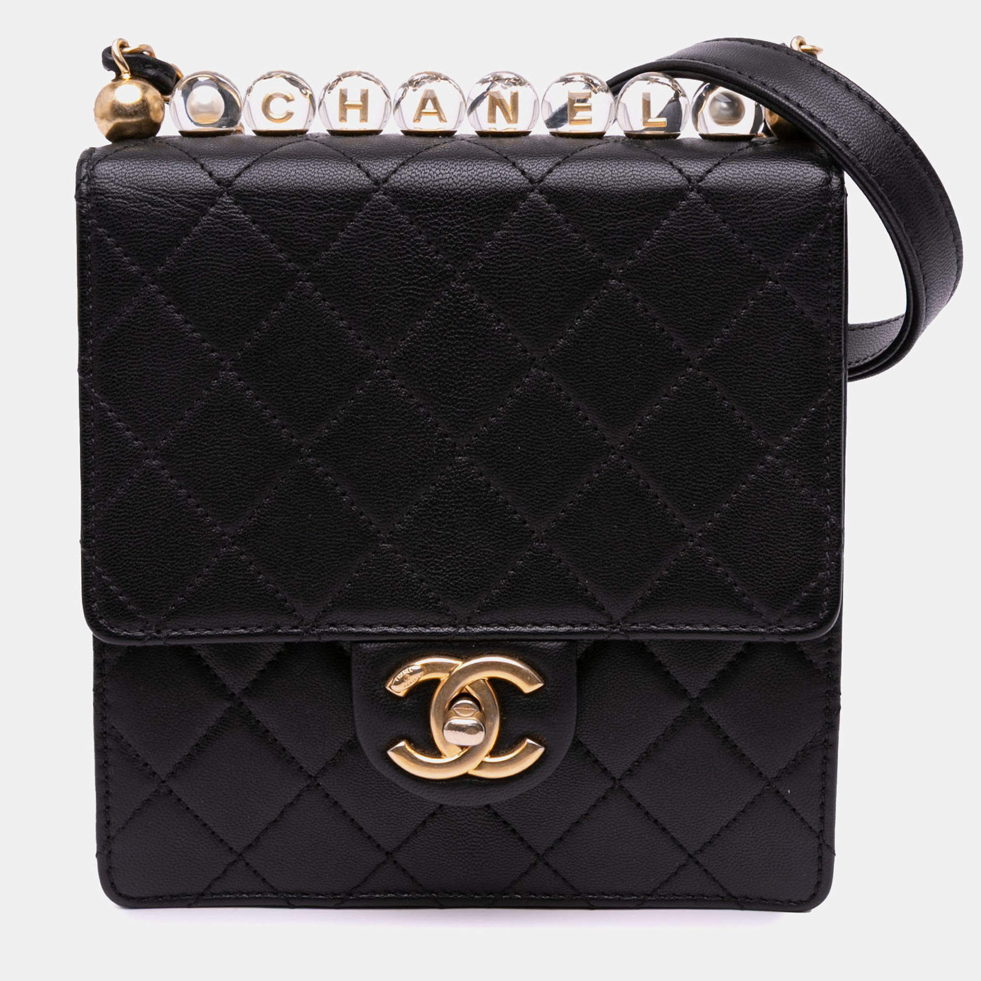 Pre Owned Chanel Black Small Lambskin Chic Pearls Flap Bag