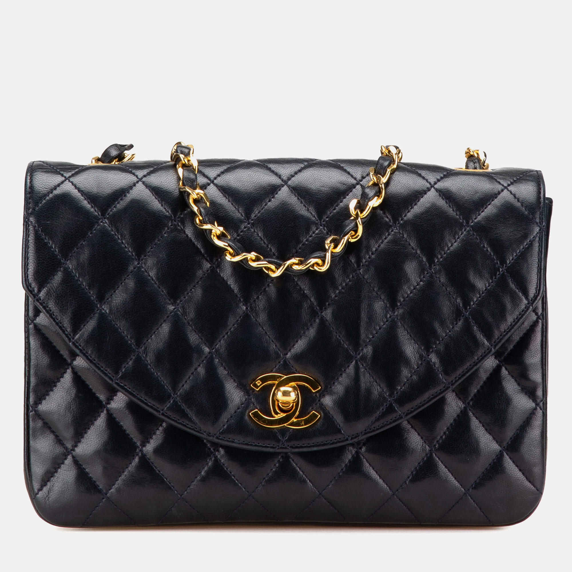 Pre Owned Chanel Black CC Quilted Lambskin Flap Bag