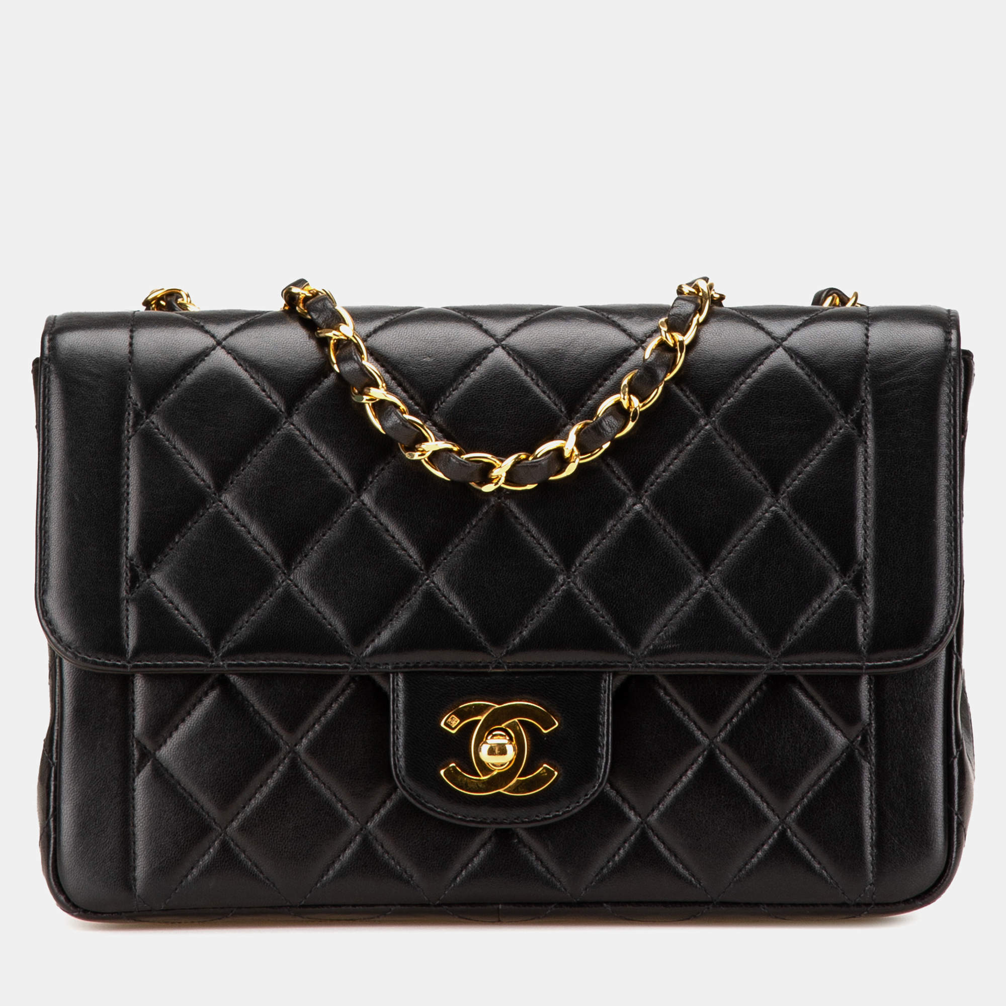 Pre Owned Chanel Black Medium CC Quilted Lambskin Border Single Flap
