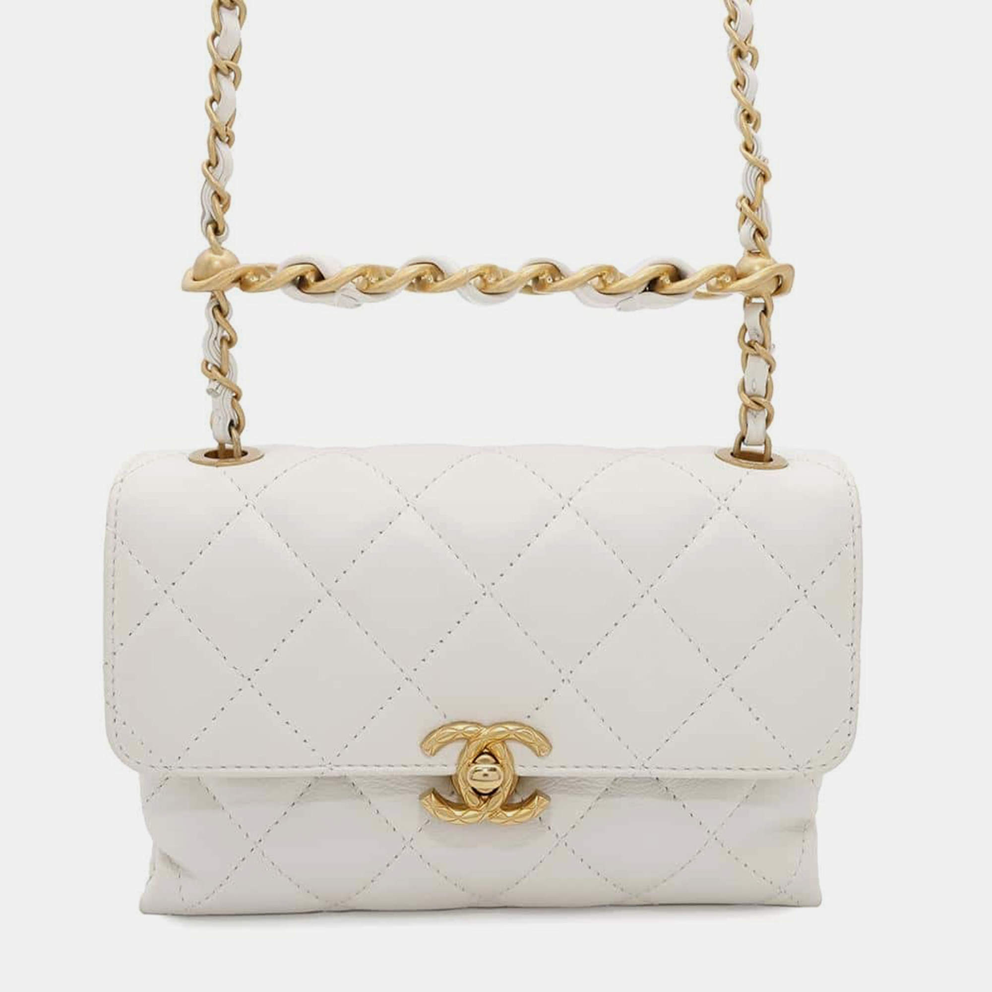 Pre Owned Chanel Matelasse Chain  White Lambskin shoulder Bag