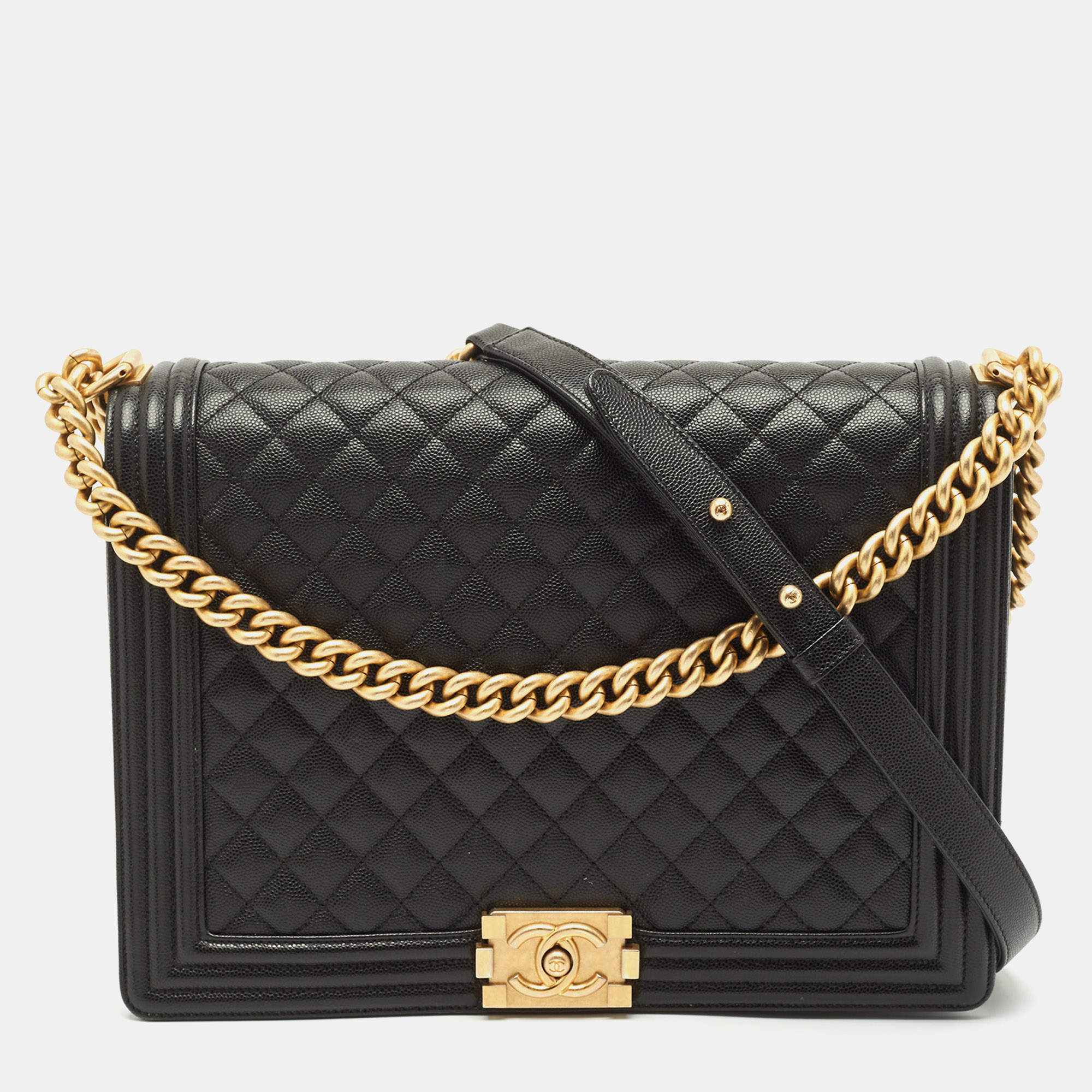 مملوكة مسبقًا Chanel Black Quilted Caviar Leather Large Boy Flap Bag