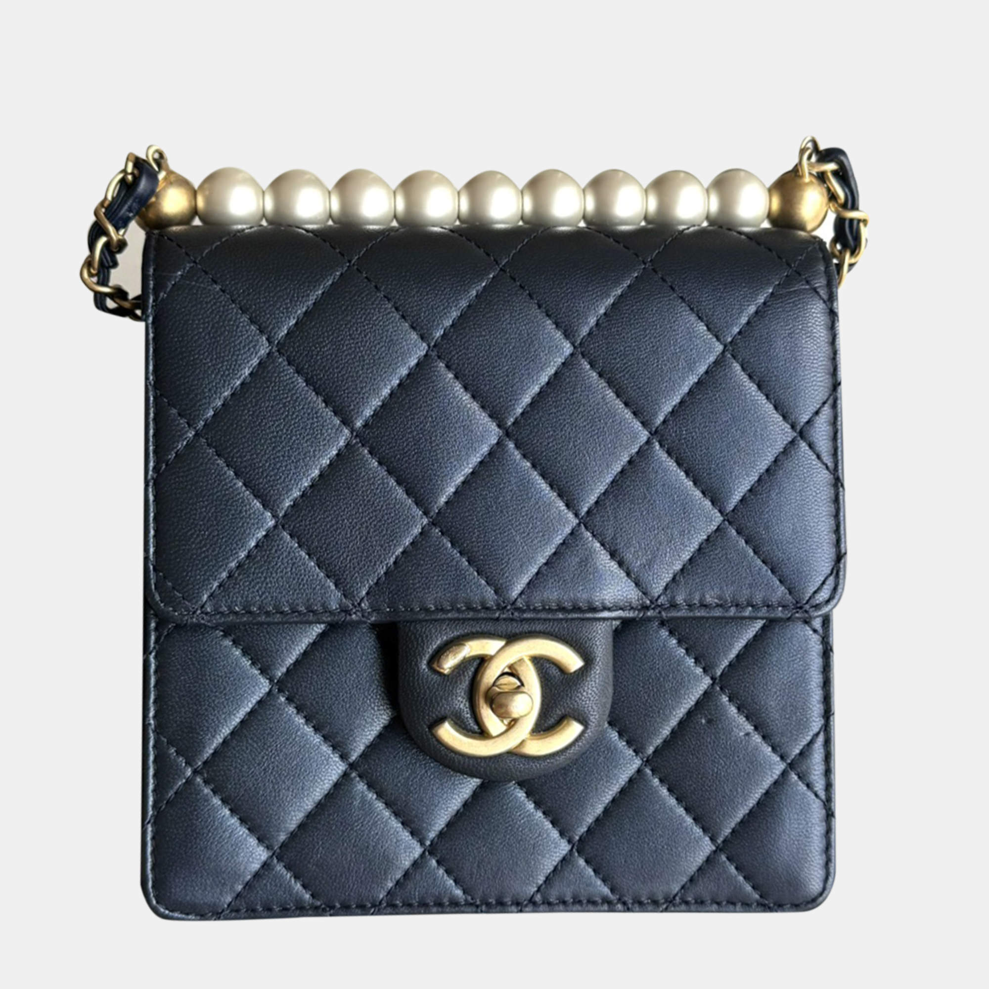 Pre Owned Chanel Pearlescent Blue Chic Pearls Shoulder Bag
