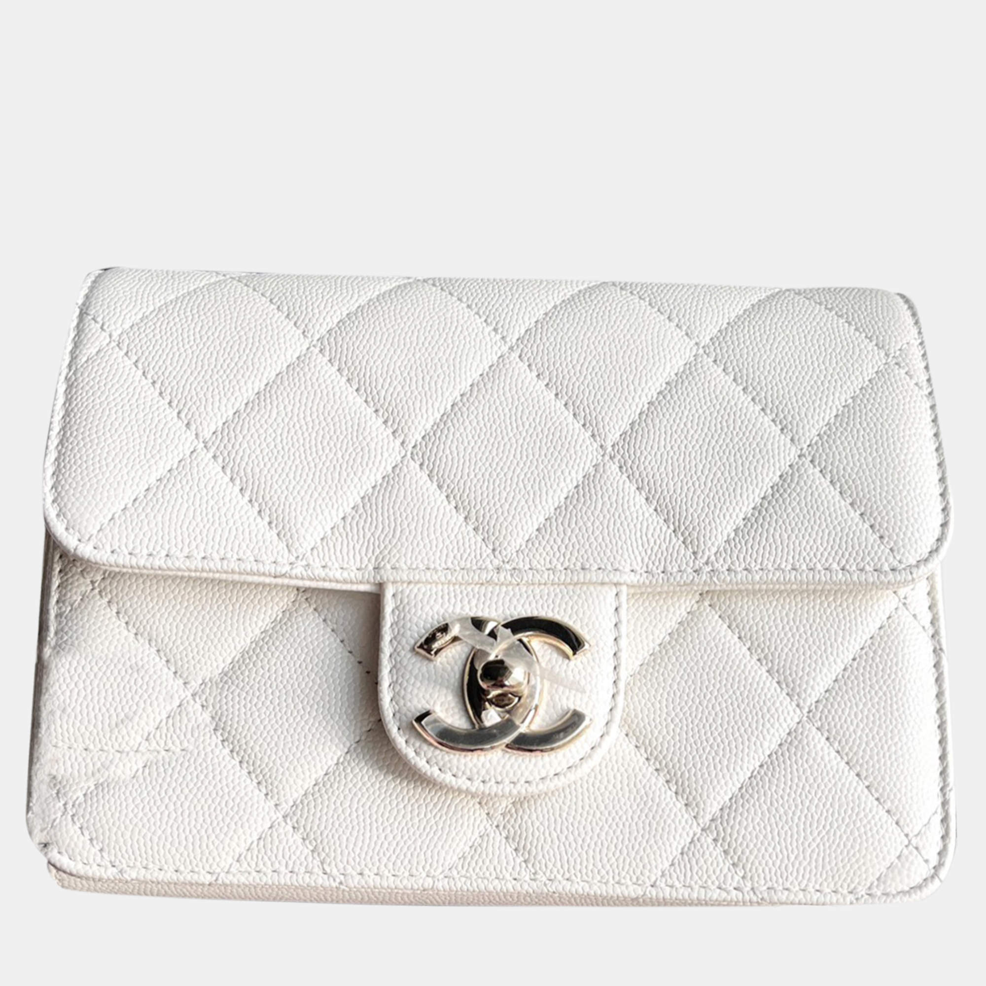 Pre Owned Chanel White Leather Chain Shoulder Bag 