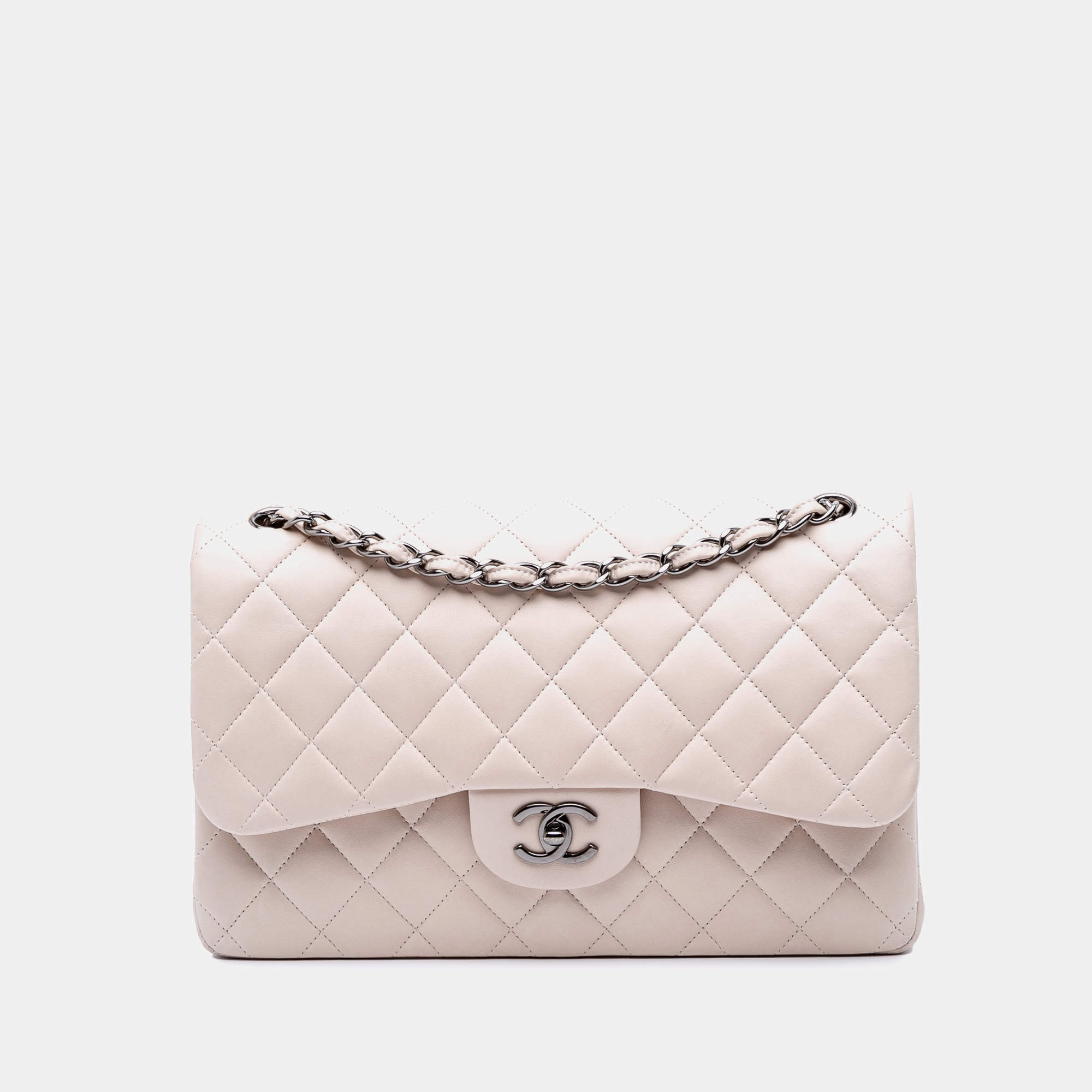 Pre Owned Chanel White Lambskin Jumbo Classic Double Flap
