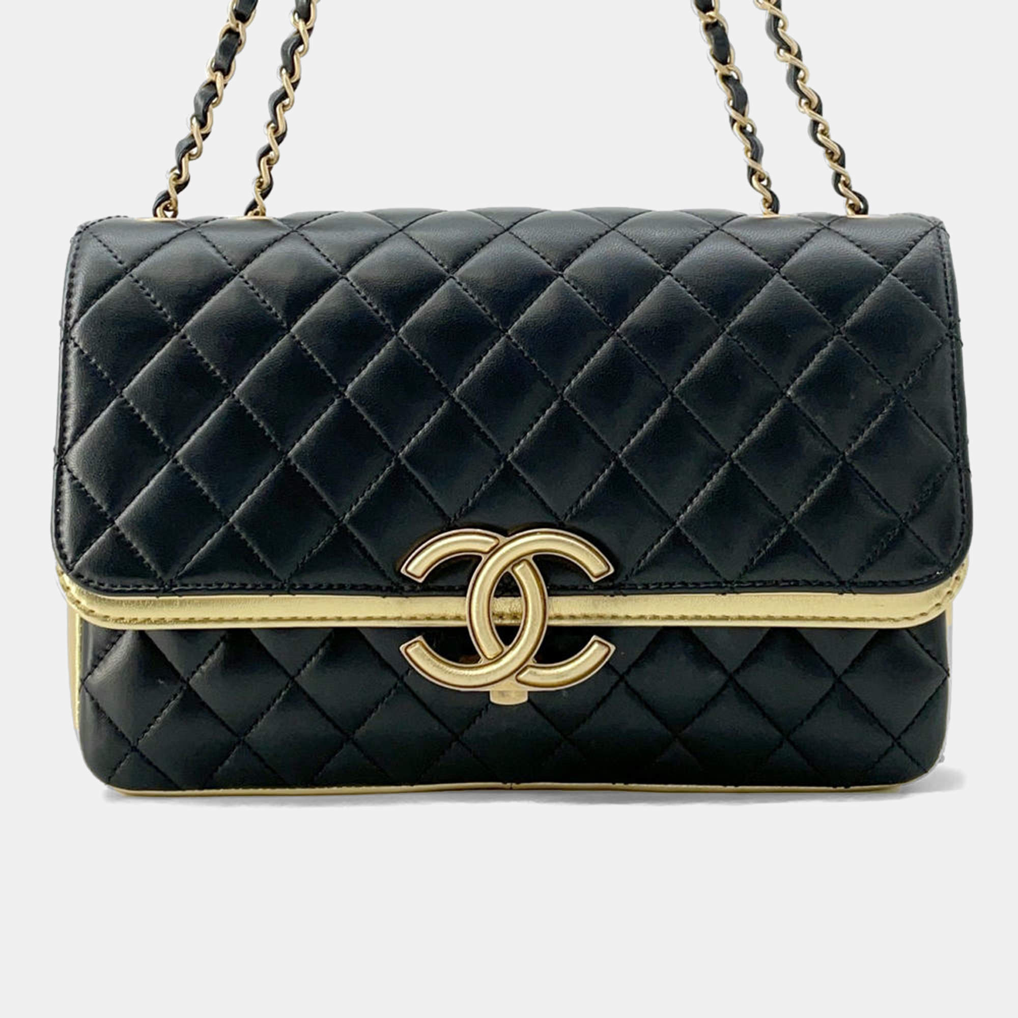 Pre Owned Chanel Black/Gold Lambskin Paris-New York CC Chic Chain Shoulder Bag 