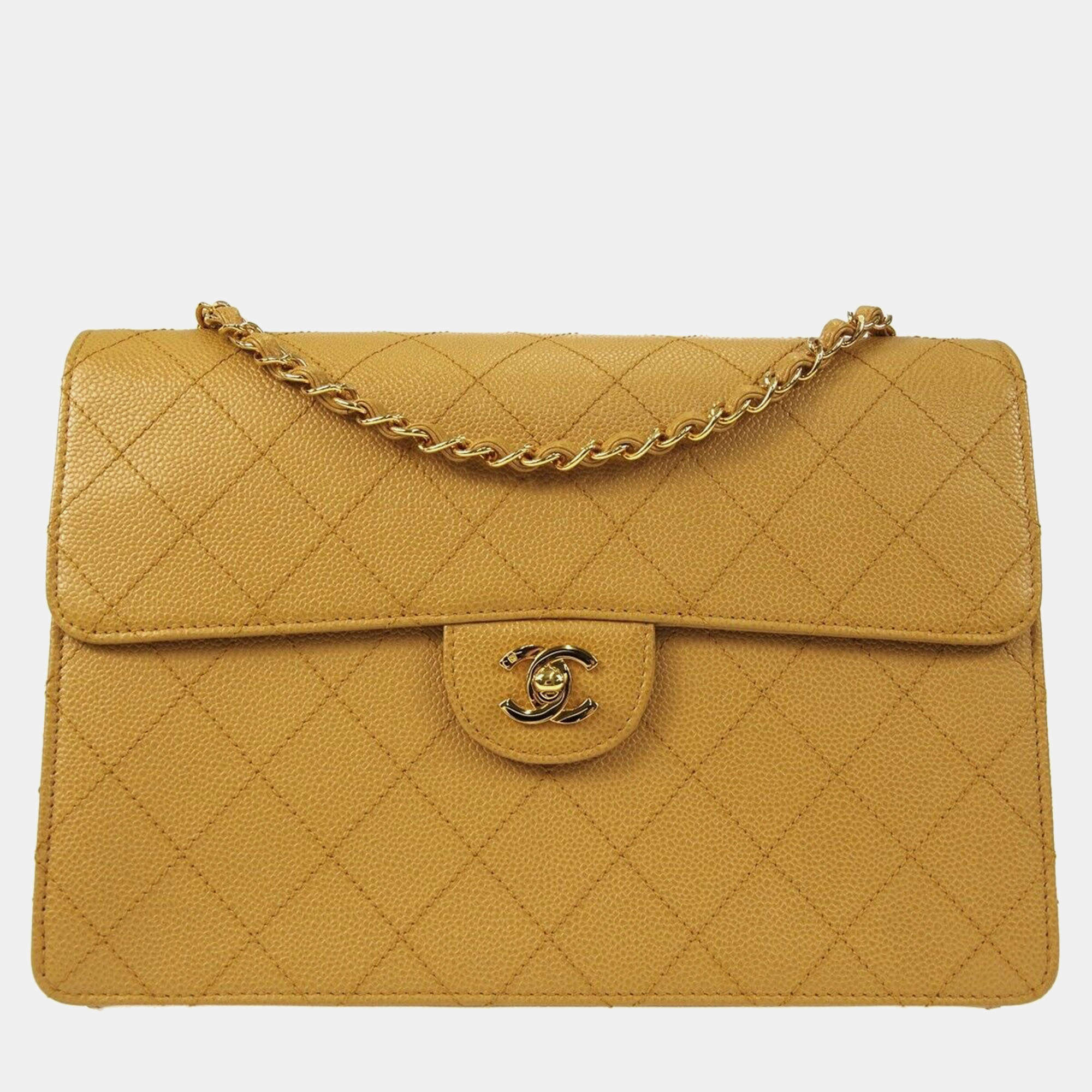 مملوكة مسبقًا حقيبة شانيل قلاب كلاسيك جامبو جلد عجل بيج عاتق