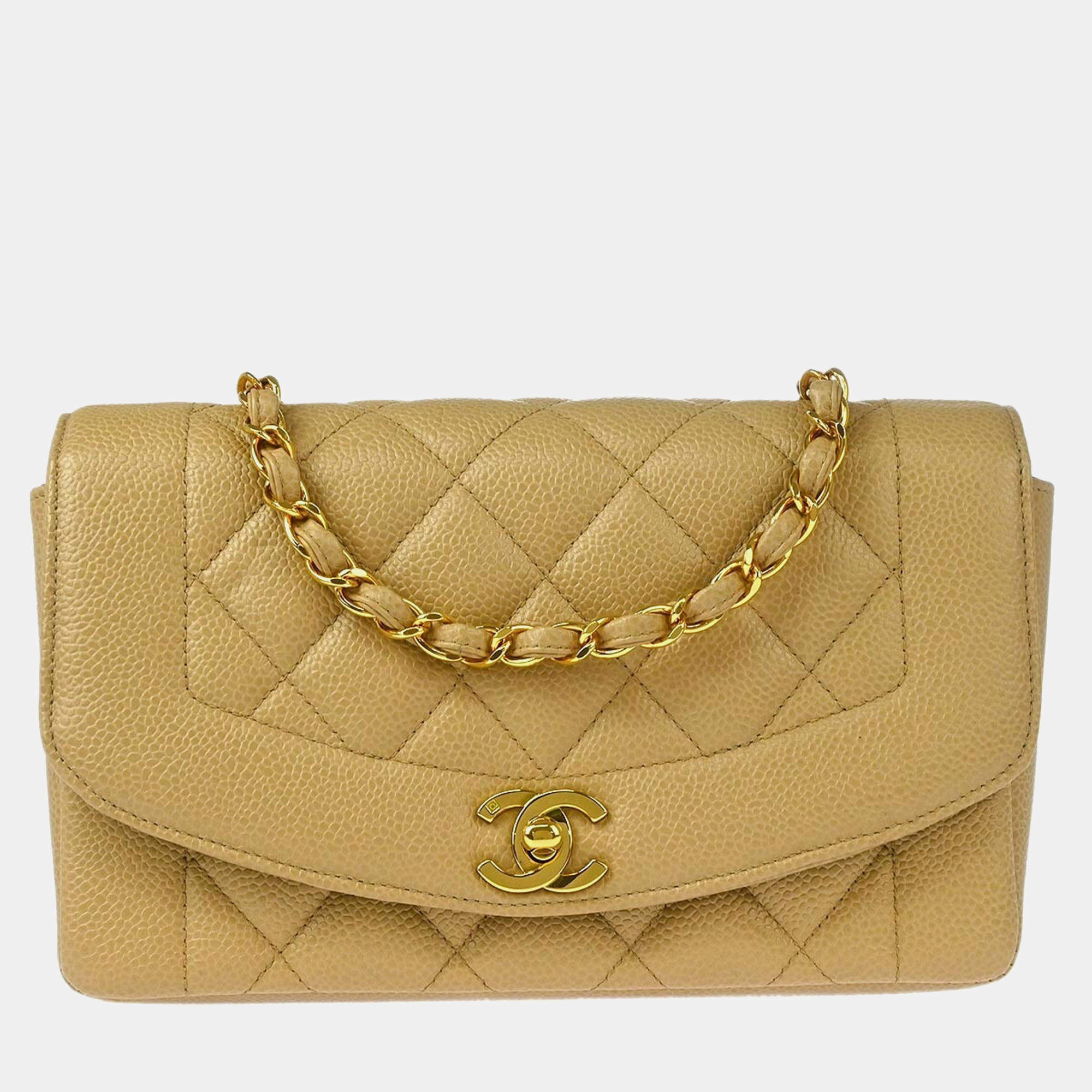 مملوكة مسبقًا Chanel Beige Calfskin Small Diana Shoulder Bag