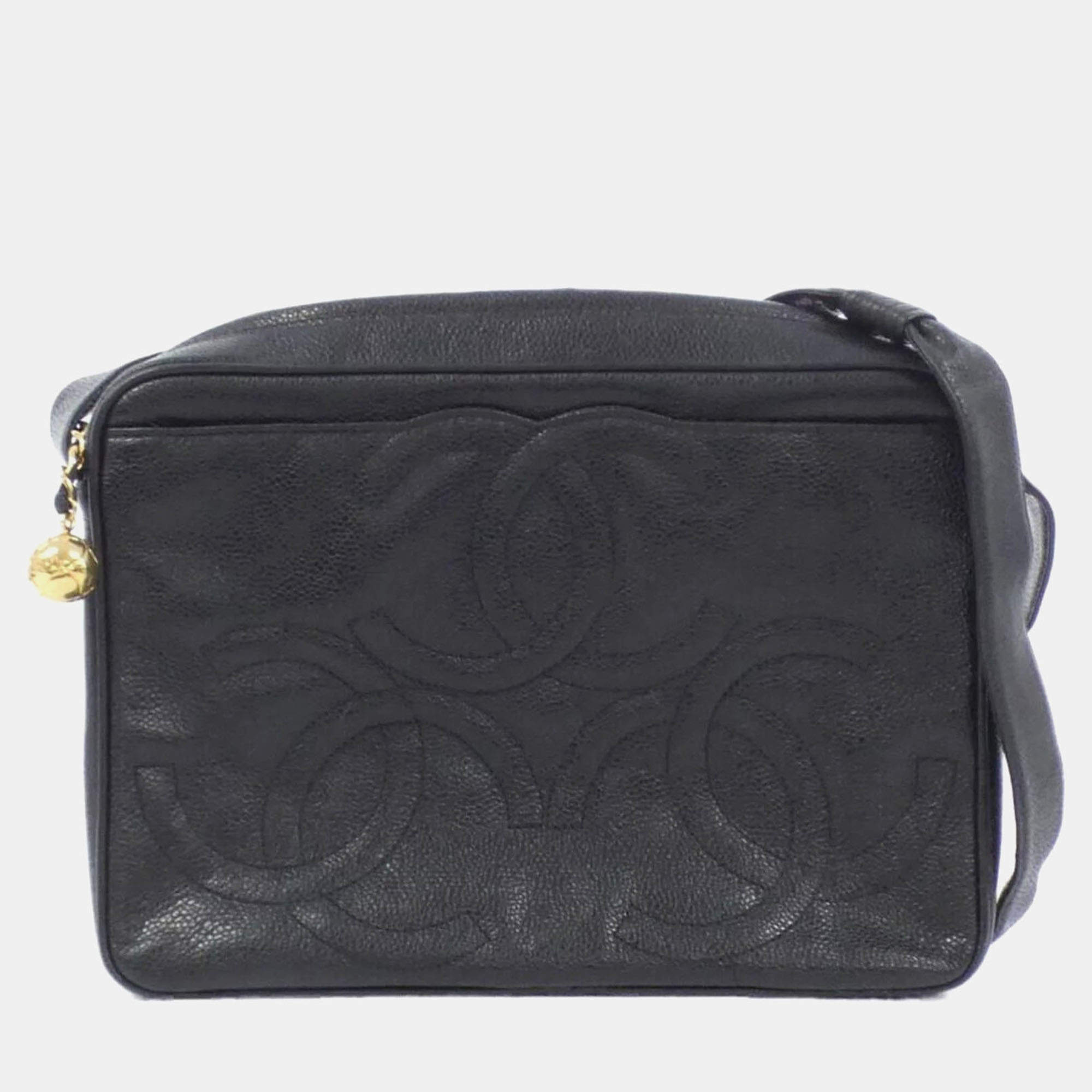 Pre Owned Chanel Grained Calfskin Shoulder Bags