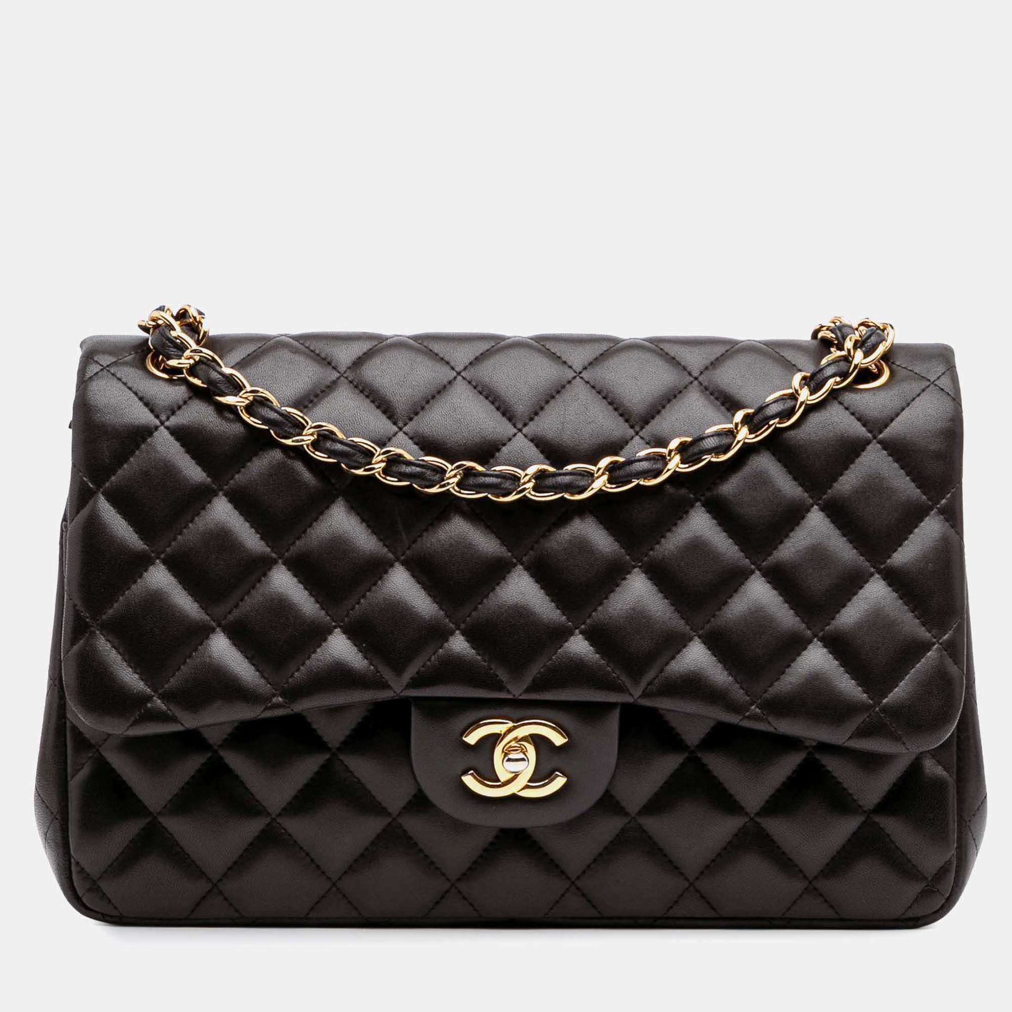 Pre Owned Chanel Black Jumbo Classic Lambskin Double Flap
