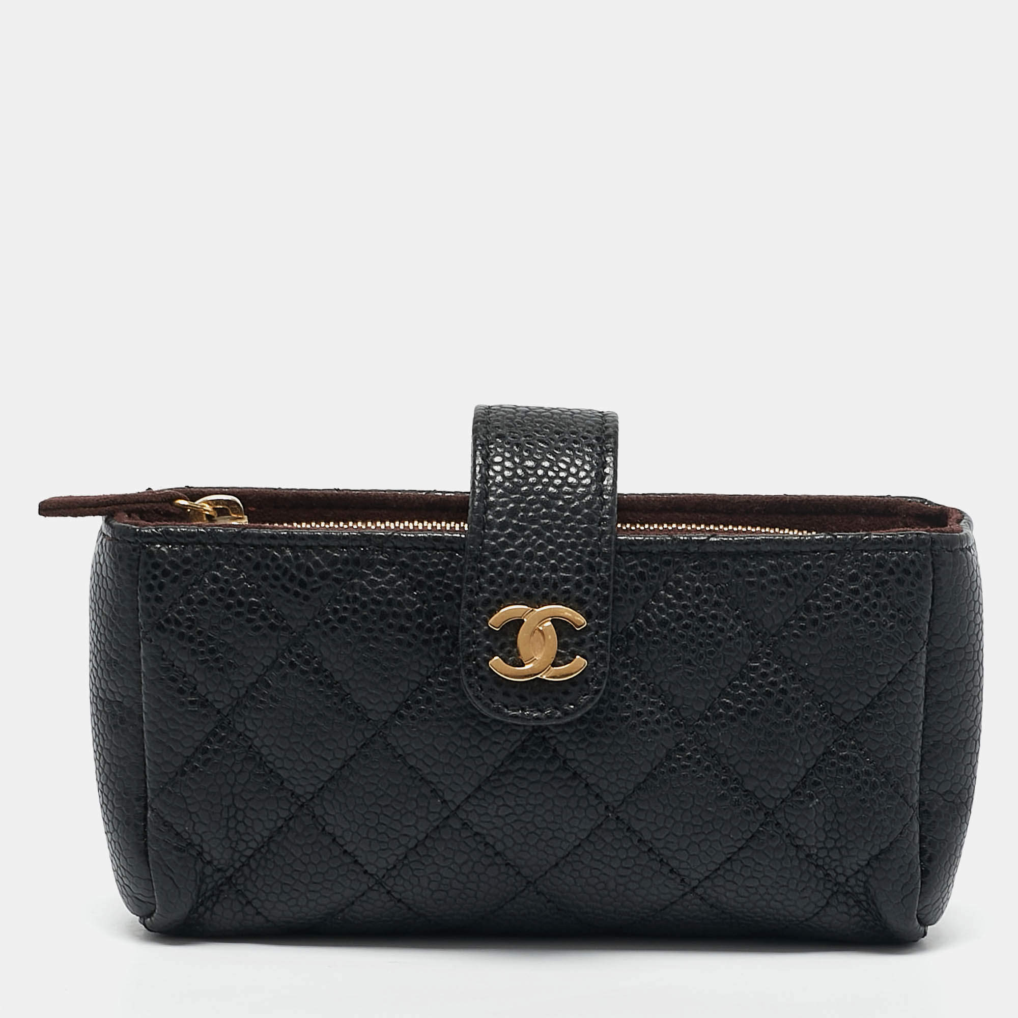 Pre Owned Chanel Black Quilted Caviar Leather CC O Phone Pouch