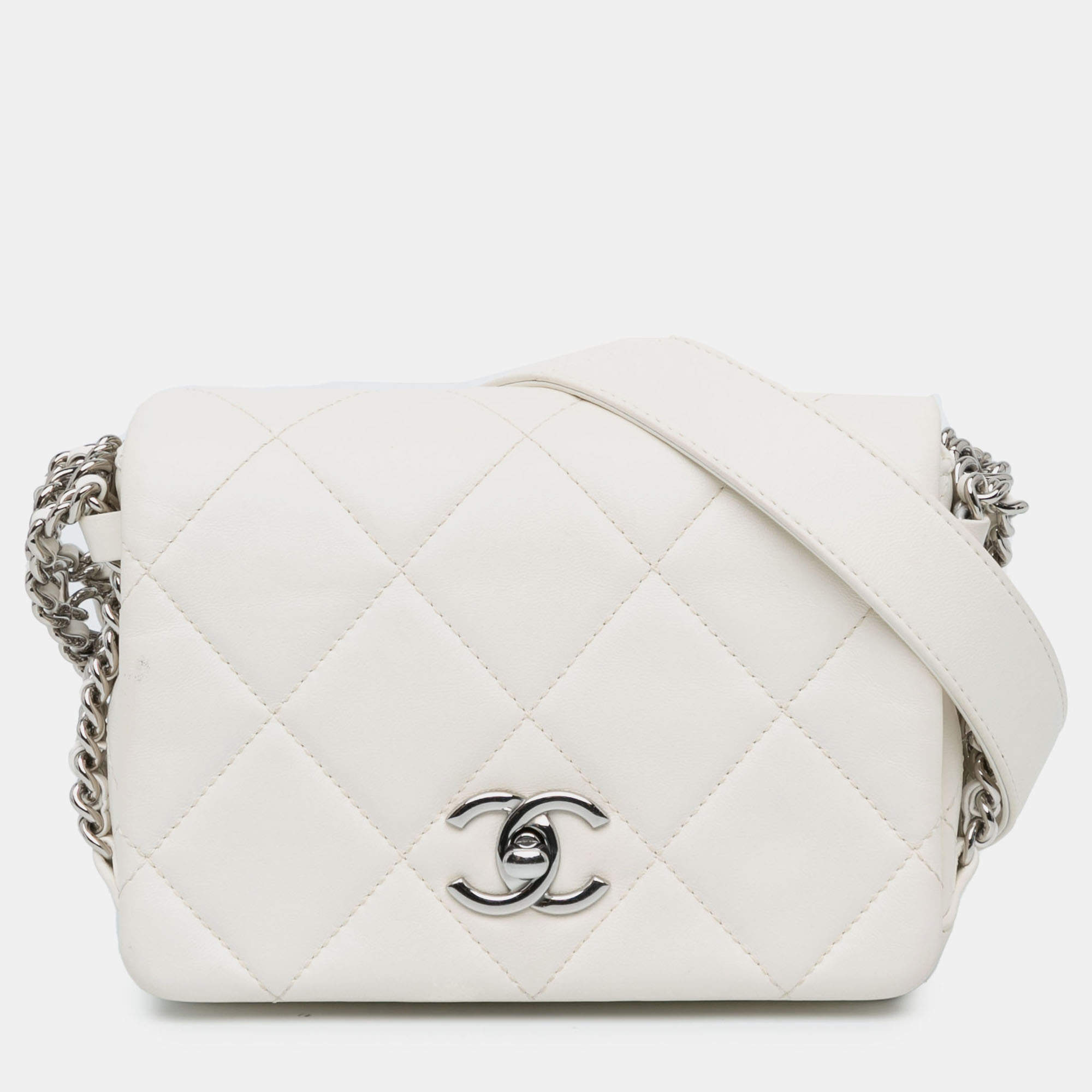 Pre Owned Chanel Mini Quilted Chain Rows Flap White Lambskin Bag