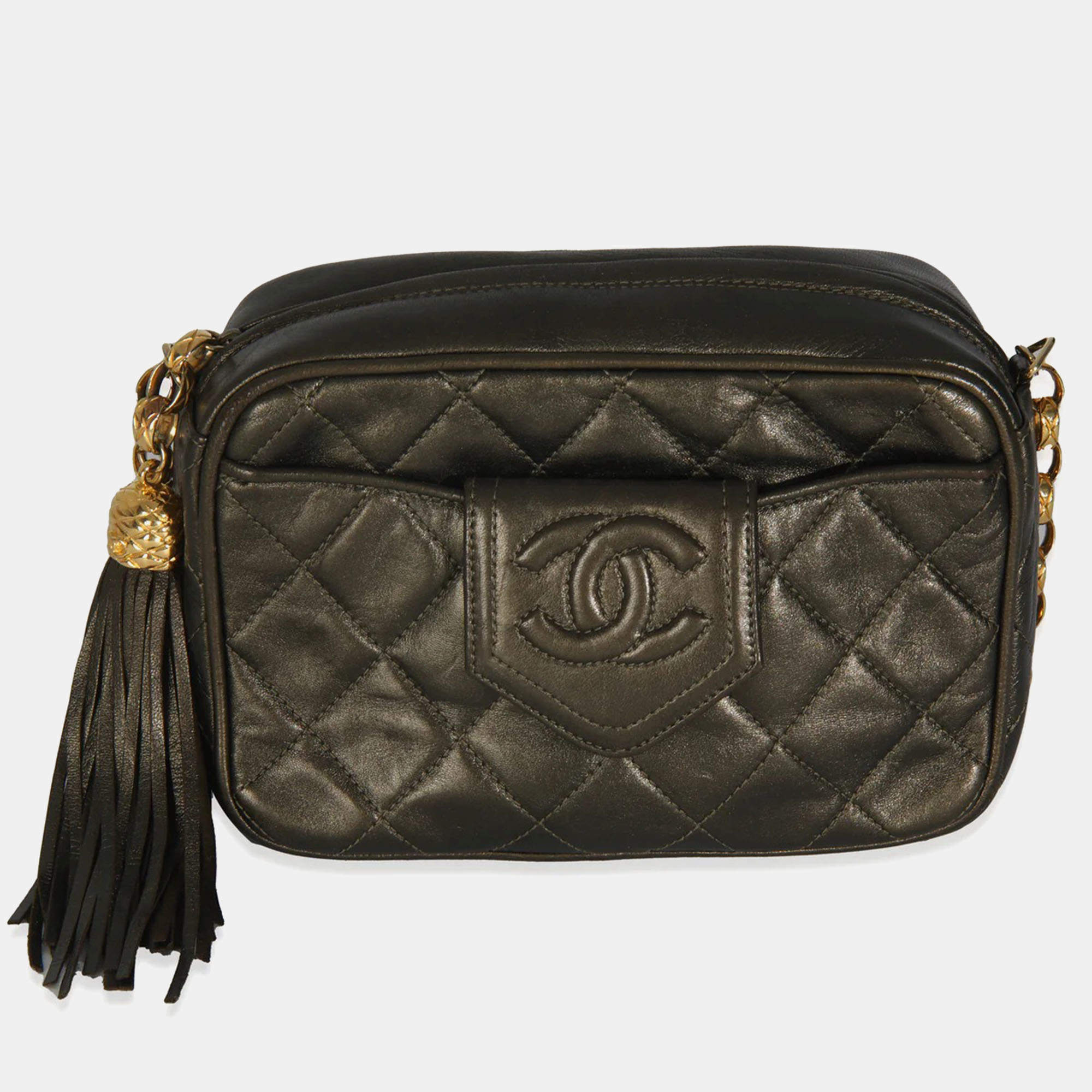 Pre Owned Chanel Vintage Metallic Green Quilted Lambskin Tassel Camera Bag