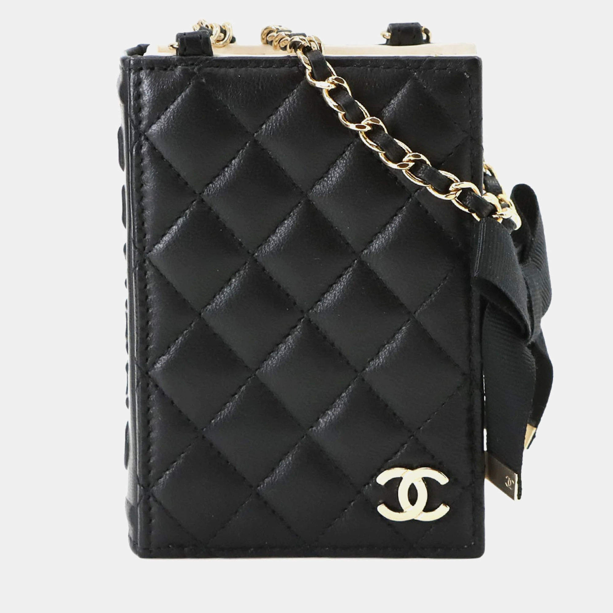 Chanel Matelasse Chain Shoulder Business Card Holder/Card Case Holder Leather Black Gold Metal Fittings Book