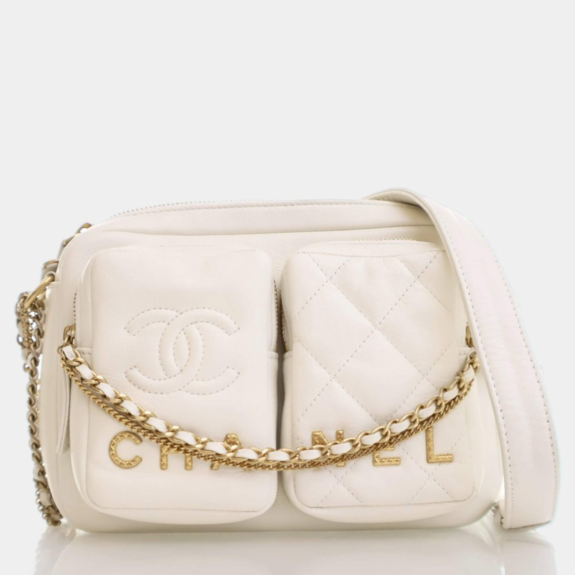مملوكة مسبقًا Chanel Camera White Calfskin Shoulder Bag