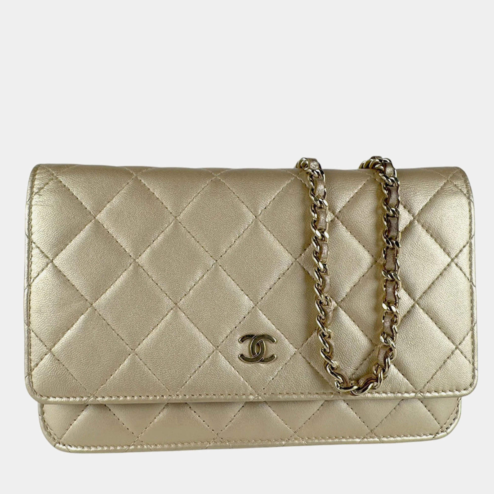 Chanel Classic Gold Leather Wallen On Chain