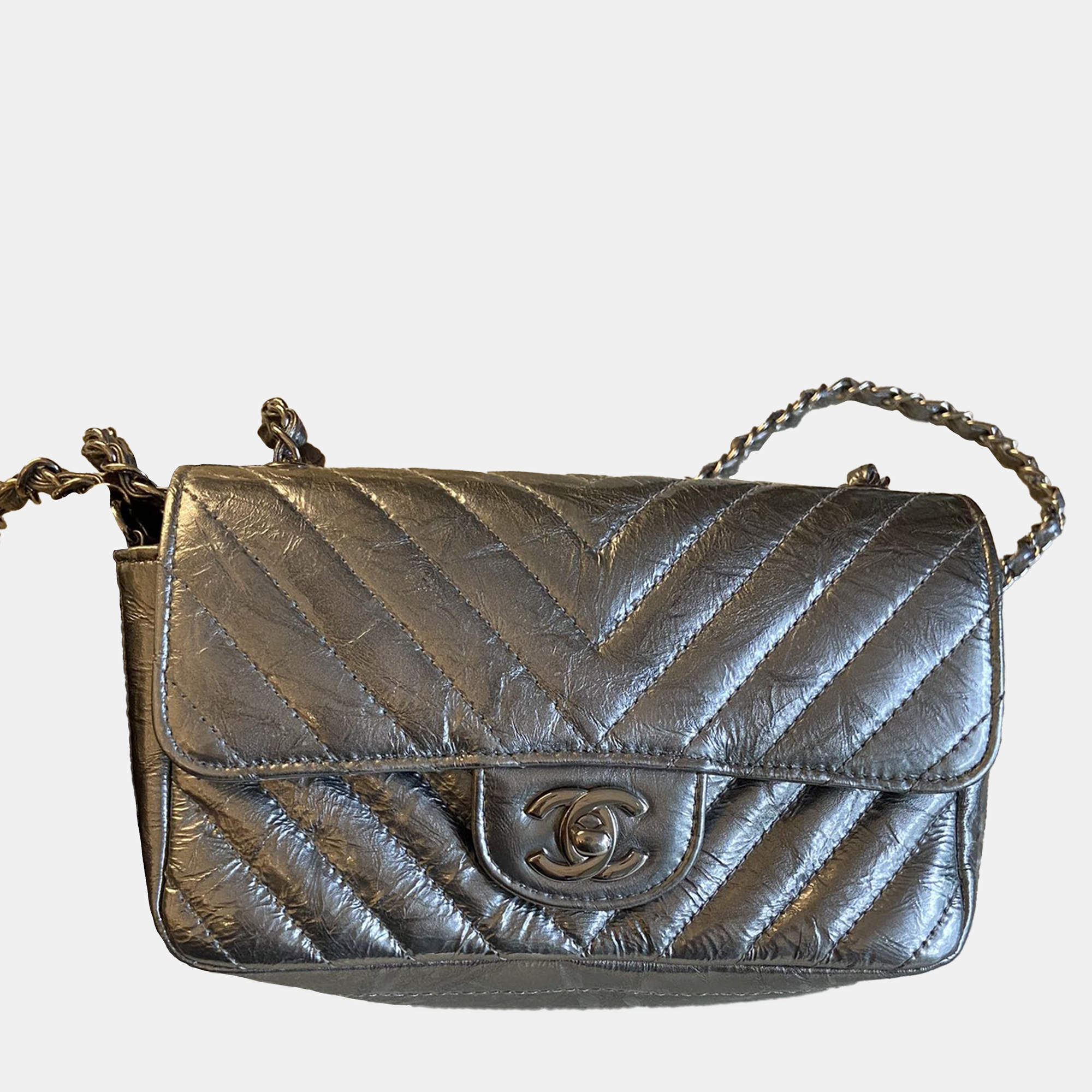 Pre Owned Chanel Chevron Classic Flap Mini Silver Leather Shoulder Bag
