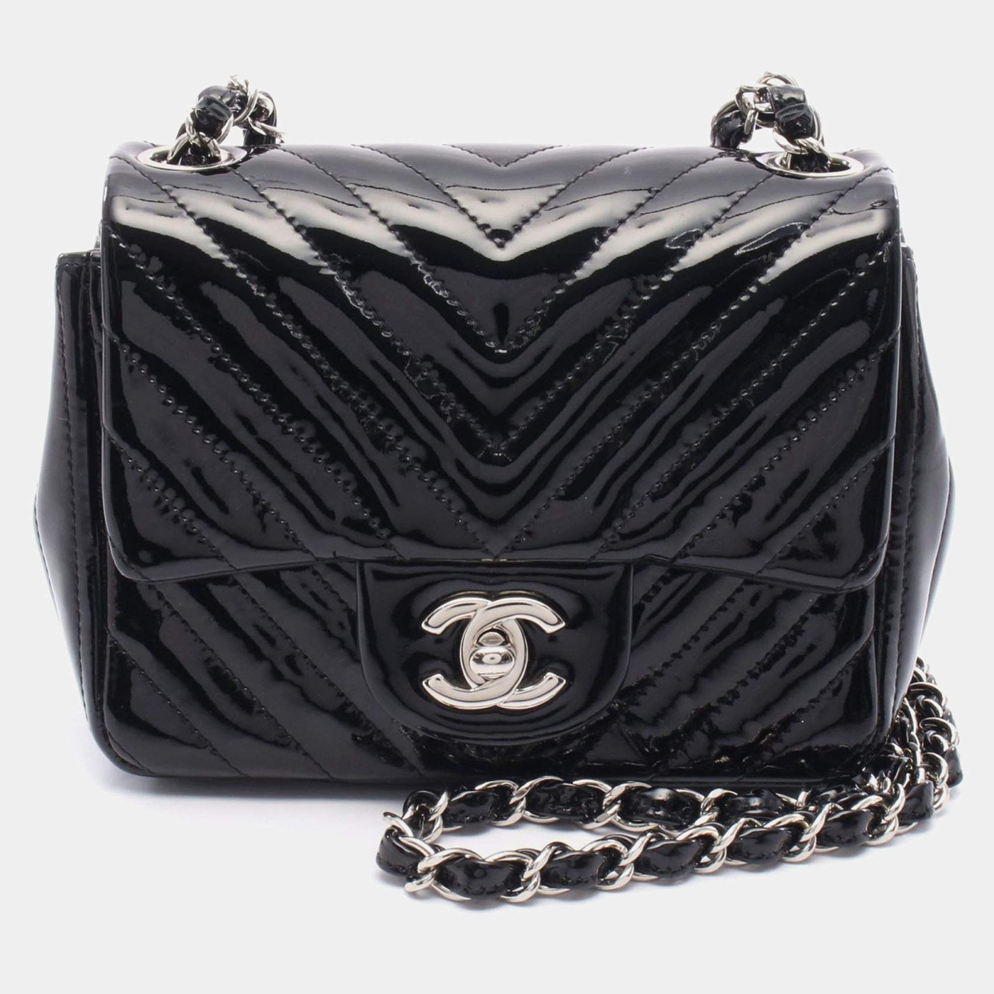 Pre Owned Chanel Chevron Black Patent Leather Chain Shoulder Bag