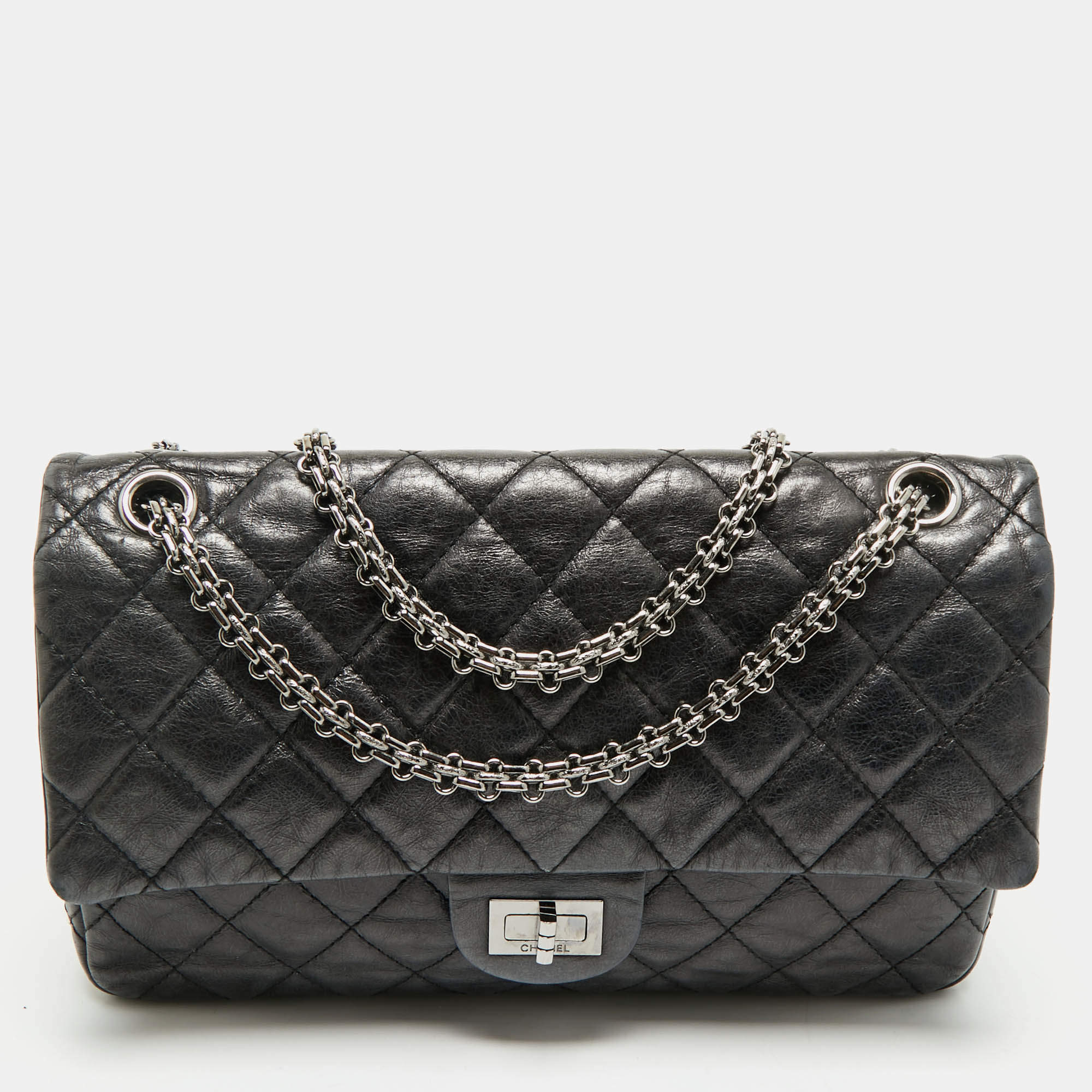 Pre Owned Chanel Black Quilted Aged Leather Classic 226 Reissue 2.55 Flap Bag