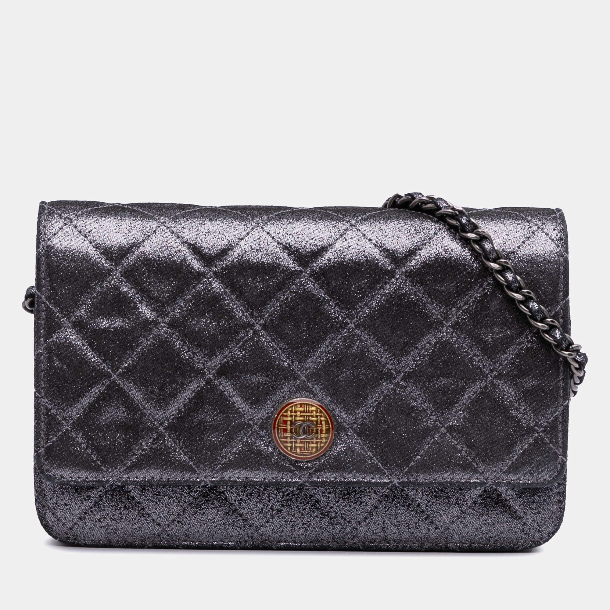 Pre Owned Chanel Silver Quilted Iridescent Lambskin Tartan Button Wallet On Chain