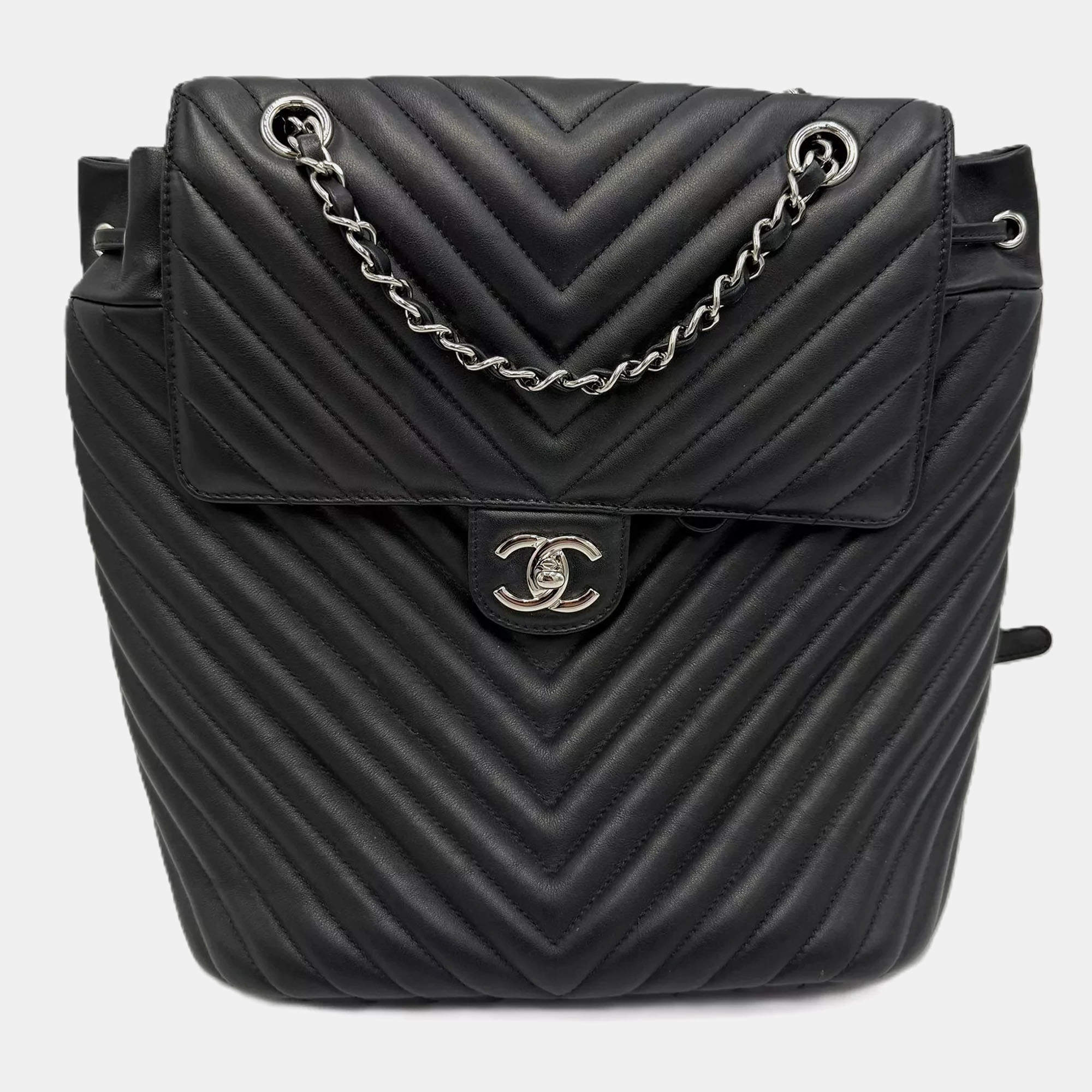 Pre Owned Chanel Black Quilted Calfskin Chevron Urban Spirit Backpack Bag