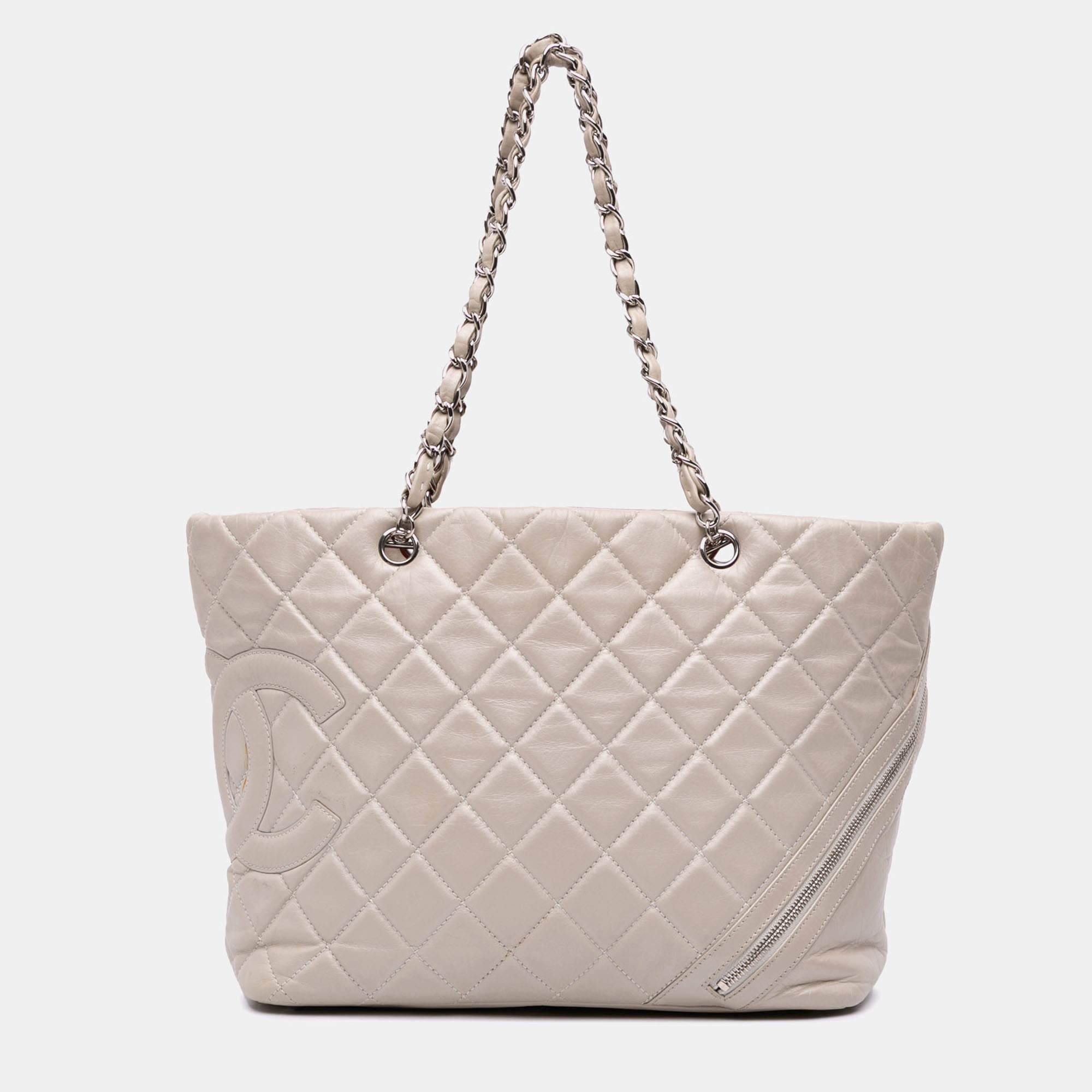 Pre Owned Chanel White Large Quilted Aged Calfskin Cotton Club Tote