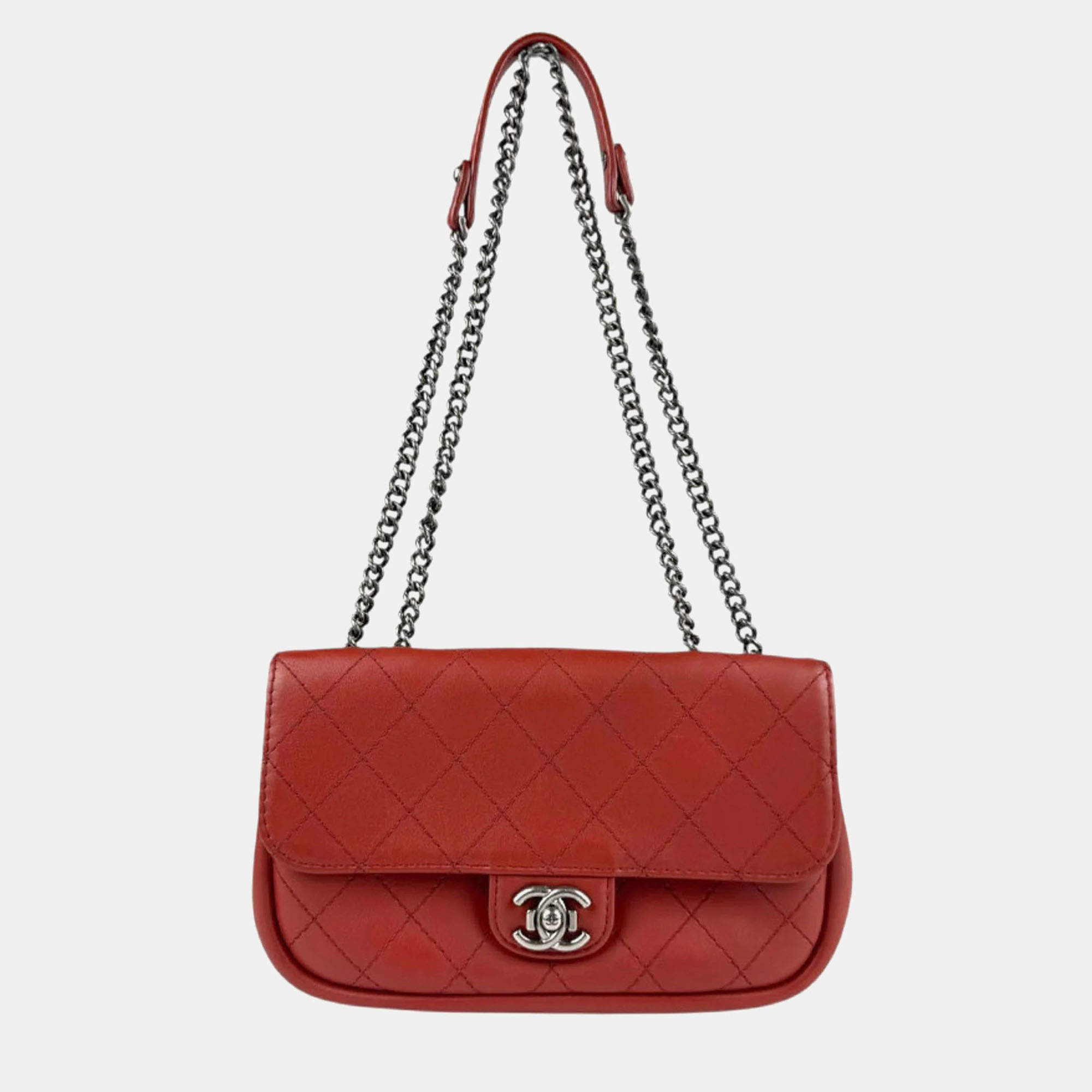 Pre Owned Chanel Red Leather Shoulder Bag