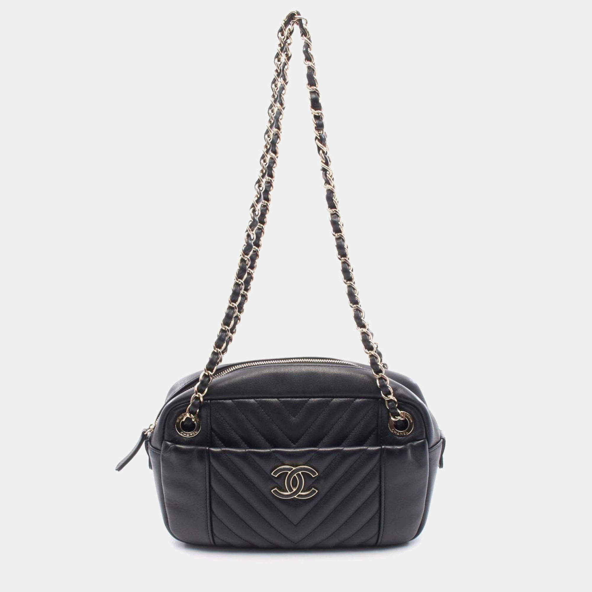 Pre Owned Chanel V-Stitch Chevron Black Lambskin Chain Shoulder Bag