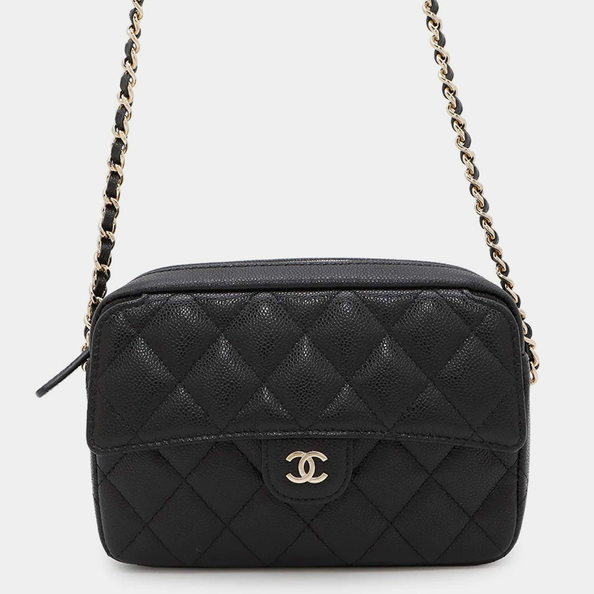 Pre Owned Chanel Matelasse Black Caviar Leather Clutch with Chain Bag