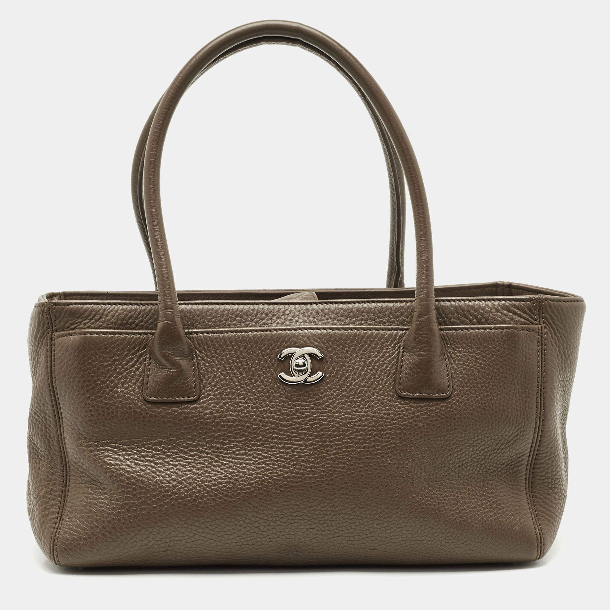 Pre Owned Chanel Brown Leather Small Cerf Shopper Tote