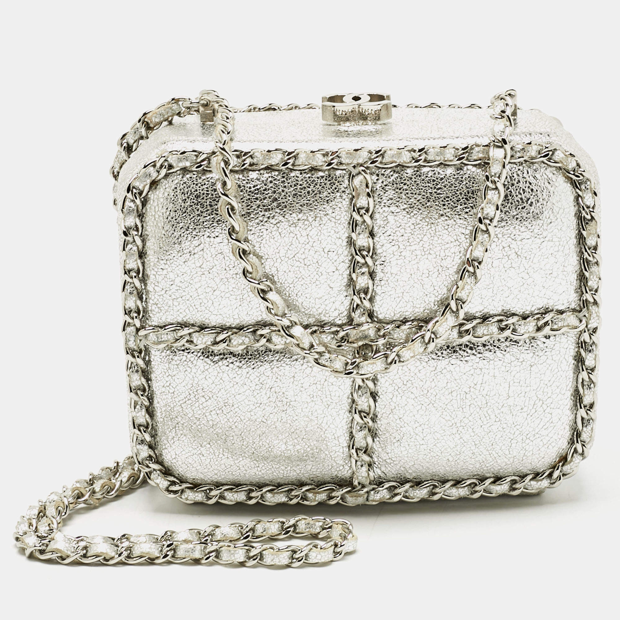 Pre Owned Chanel Silver Leather Chain Me Box Chain Clutch