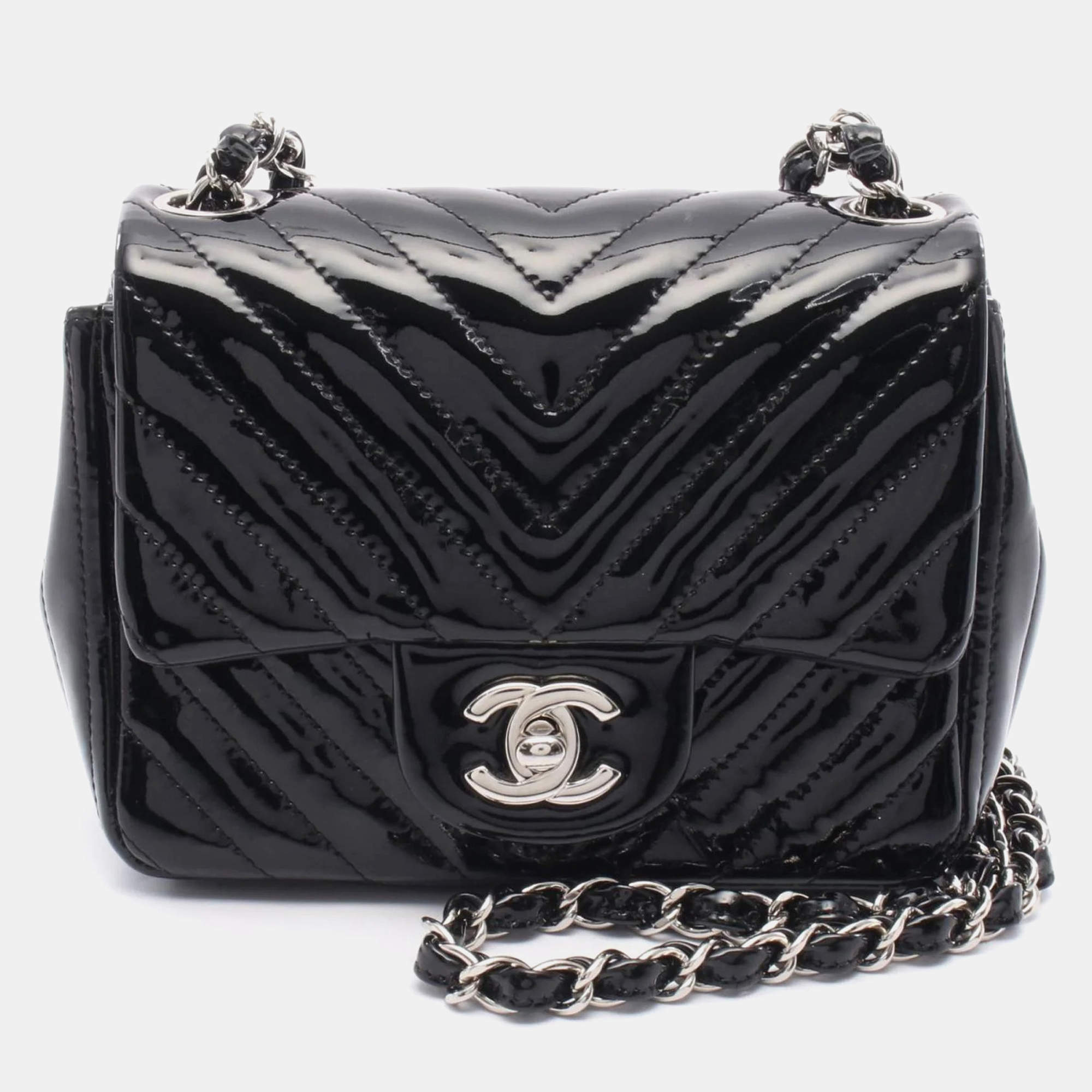 Pre Owned Chanel Chevron V-Stitch Black Patent Leather Shoulder Bag