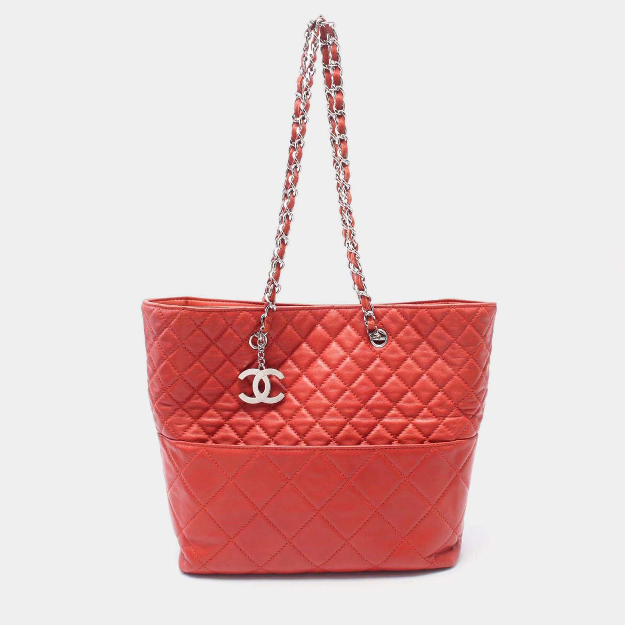 Pre Owned Chanel Red CC Quilted Lambskin Chain Tote
