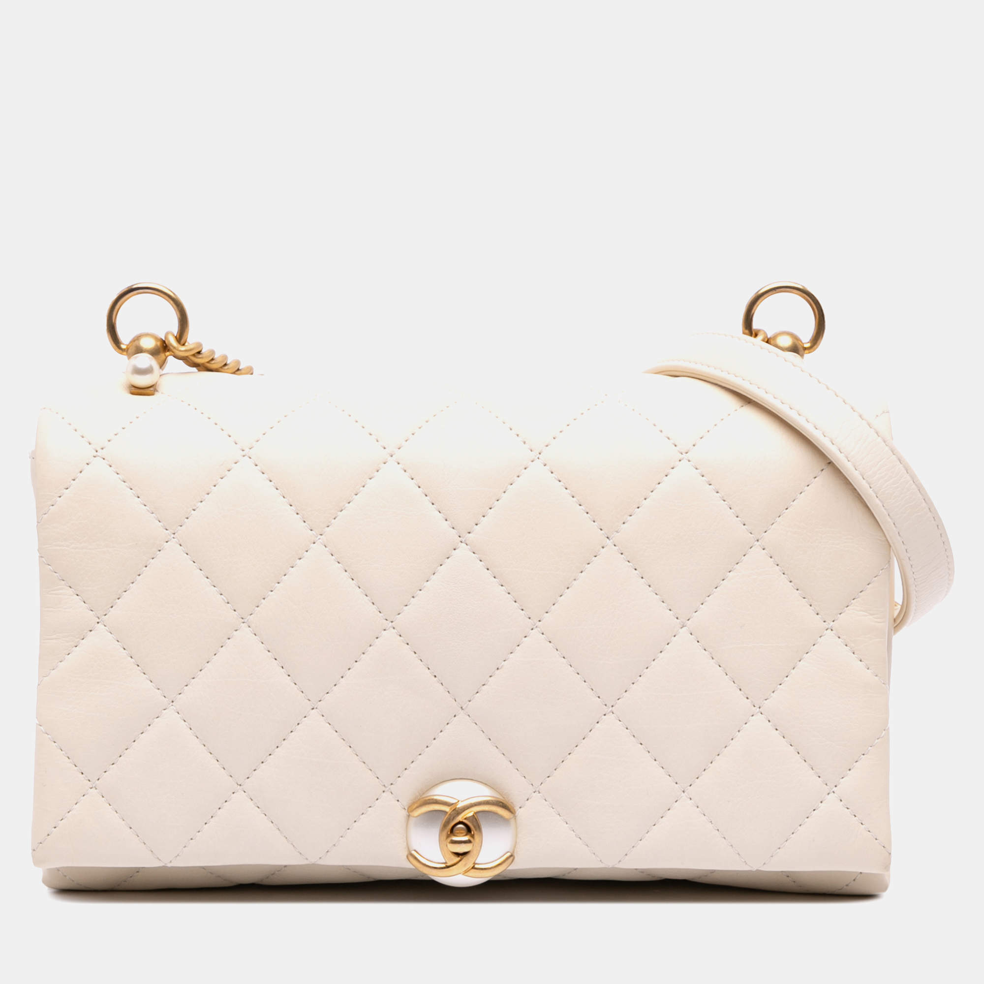 Pre Owned Chanel White Quilted Calfskin Pearl CC Accordion Flap