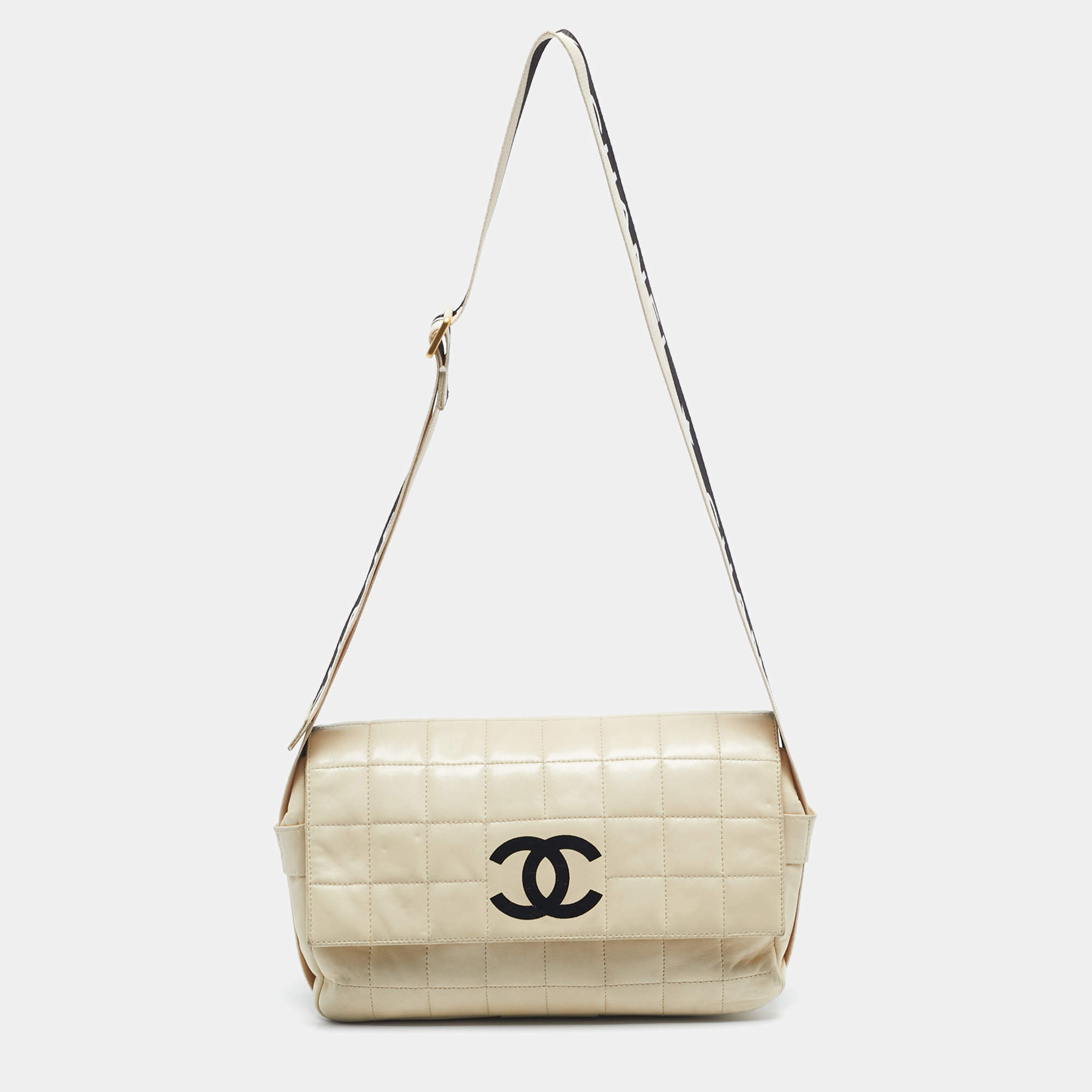 Pre Owned Chanel Cream Choco Bar Leather Sport Ligne Flap Shoulder Bag
