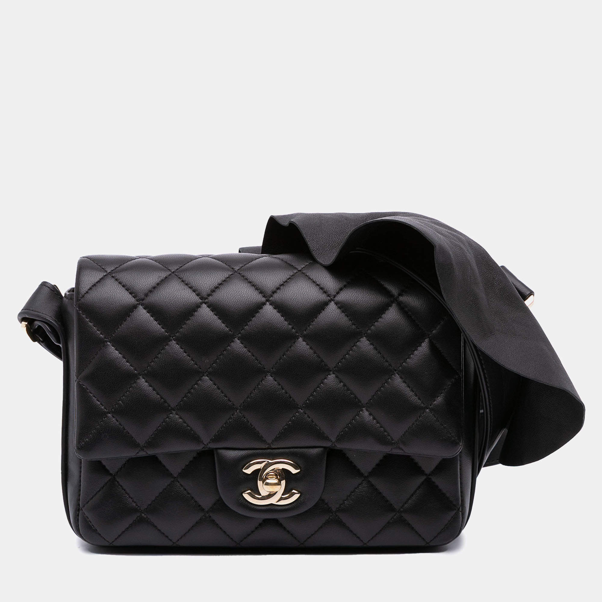 Pre Owned Chanel Black Quilted Calfskin Bolero de Chanel Flap
