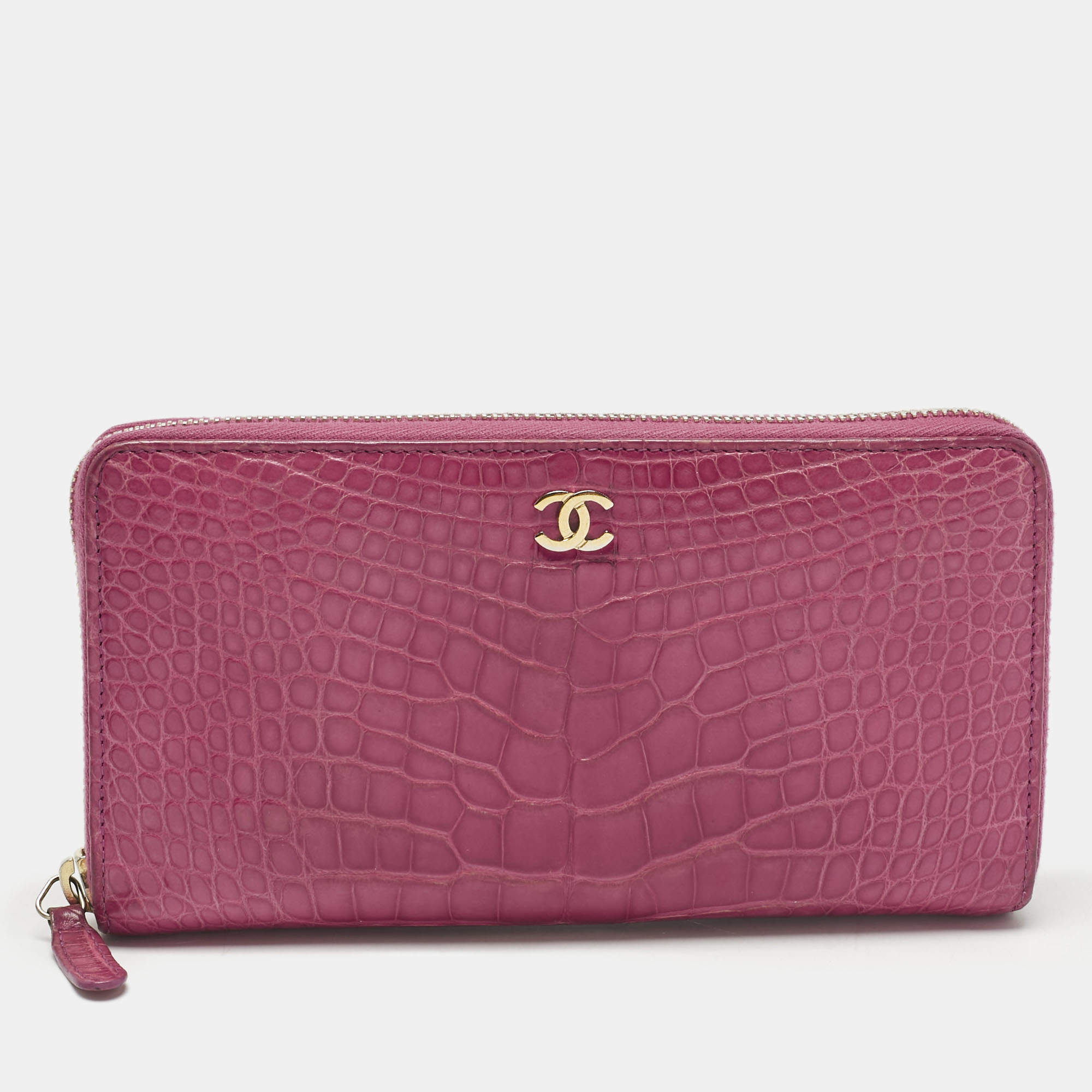 Pre Owned Chanel Pink Crocodile CC CC Zip Around Wallet