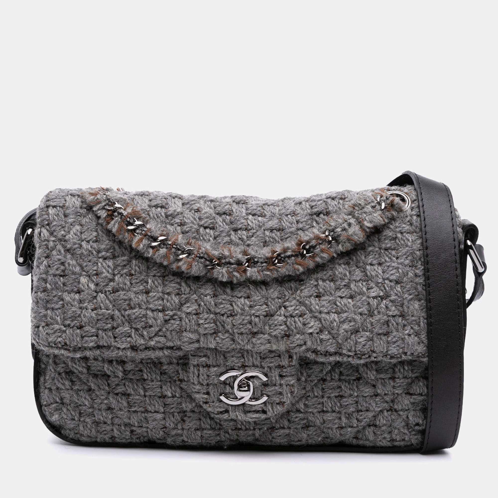 Pre Owned Chanel Black/Grey Quilted Wool and Calfskin Single Flap Bag