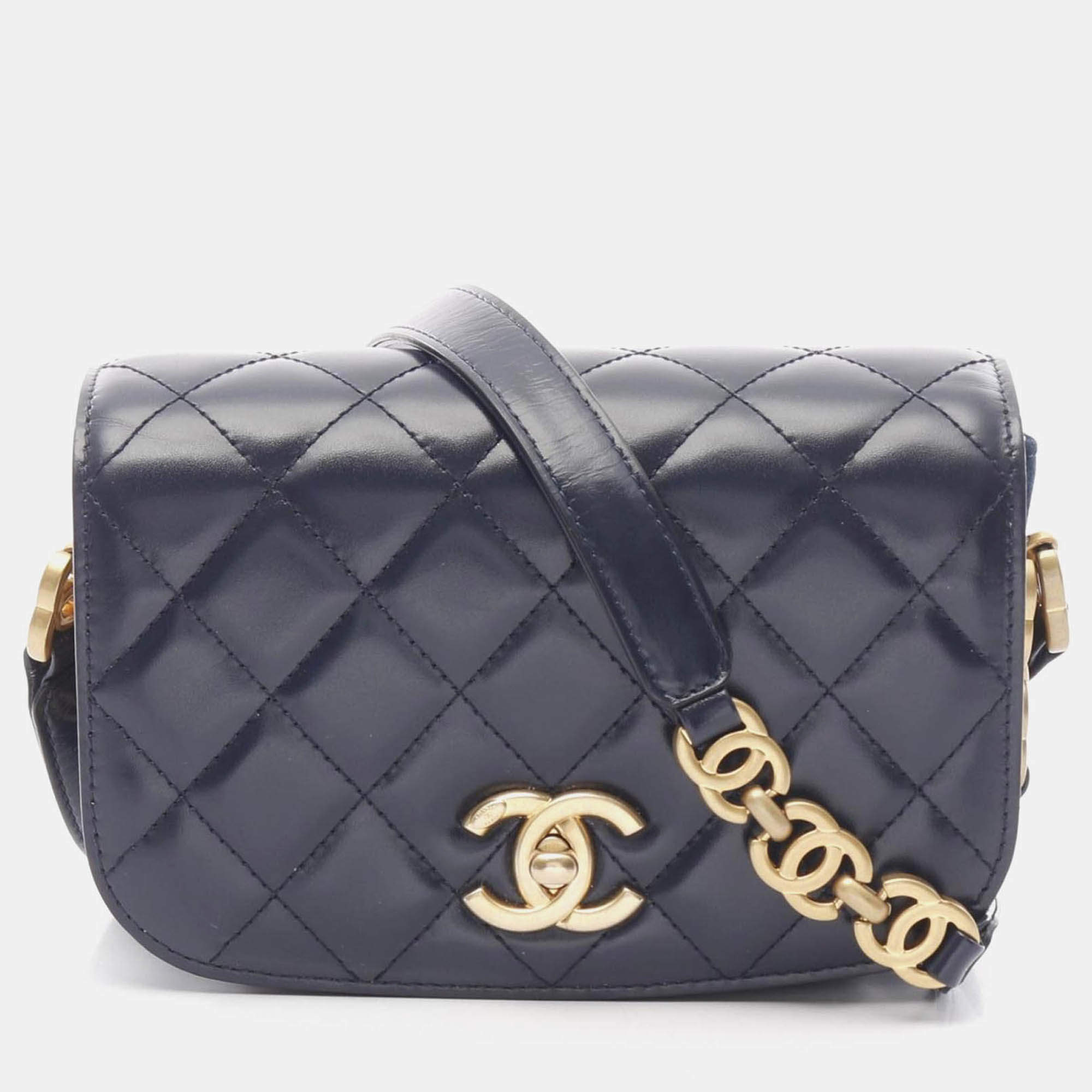 Pre Owned Chanel Matelasse CC Navy Leather Shoulder Bag