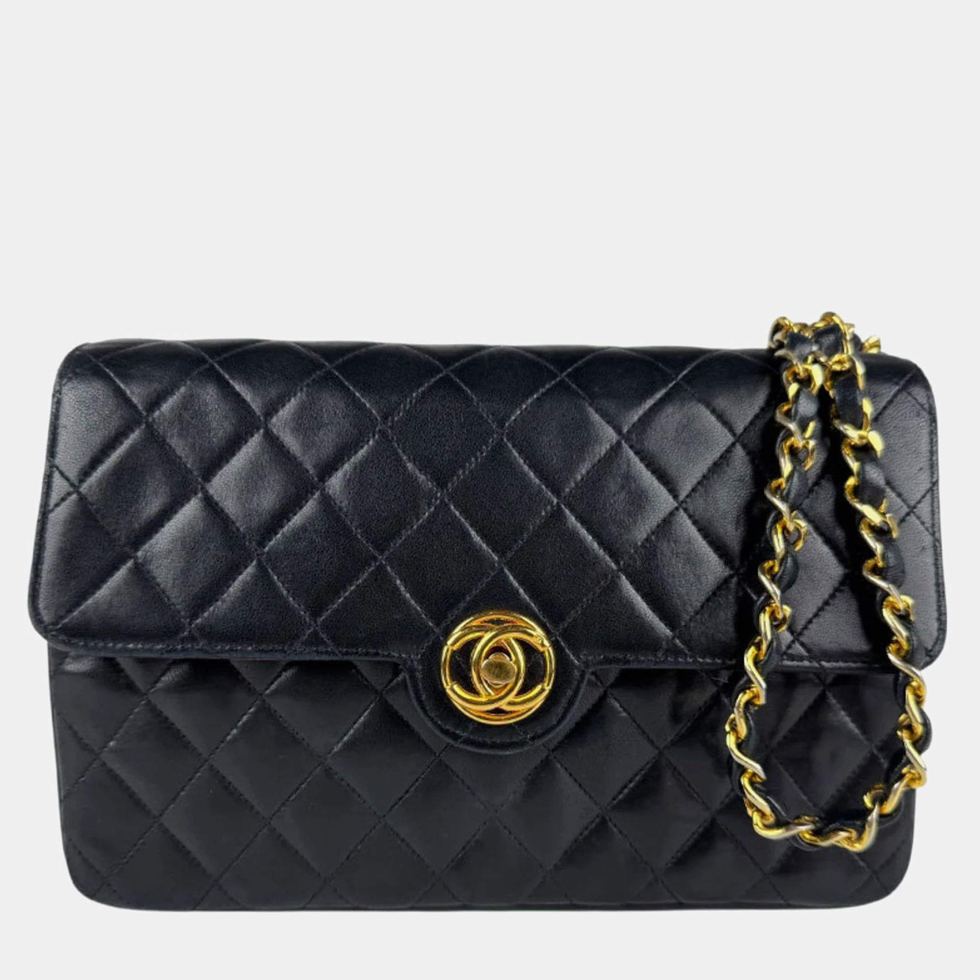 Pre Owned Chanel Black Lambskin Leather Shoulder Bag