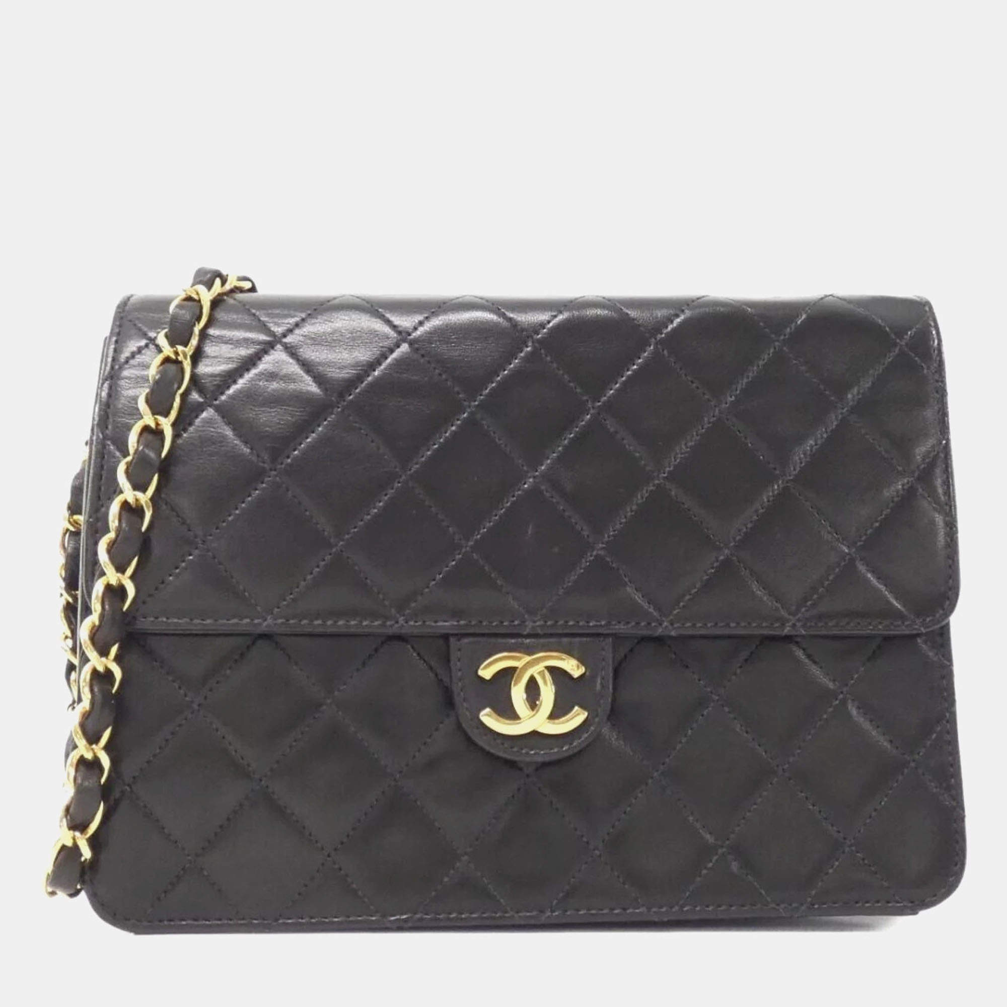 Pre Owned Chanel Black Lambskin Leather Shoulder Bag
