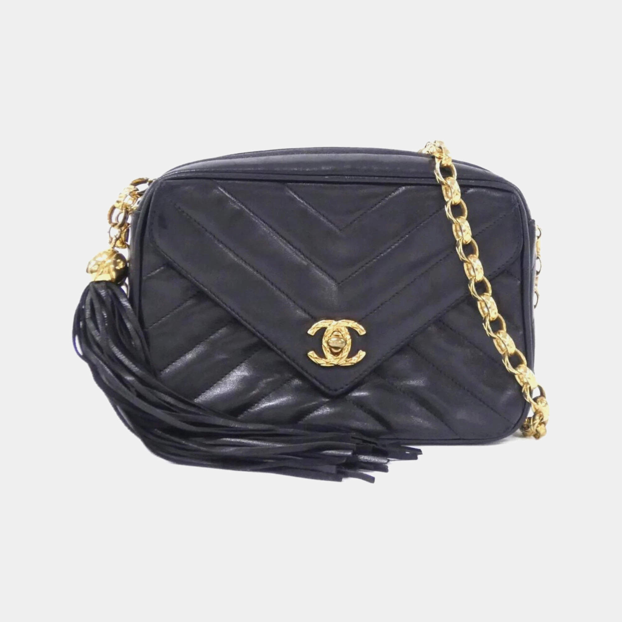 Pre Owned Chanel Chevron Black Leather Shoulder Bag