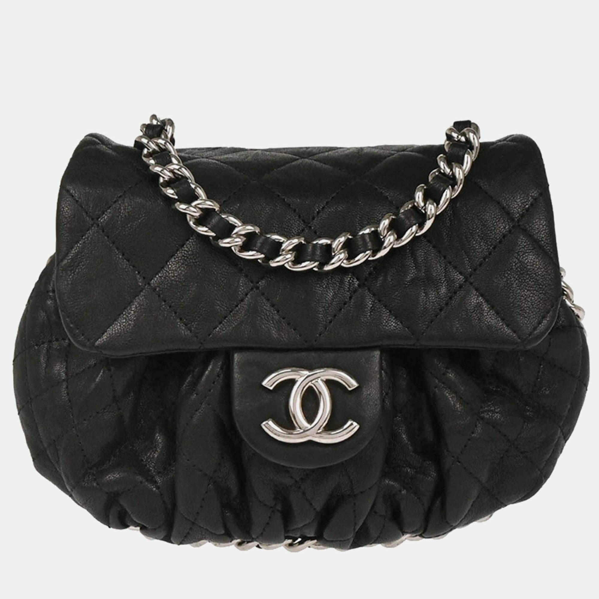 Pre Owned Chanel Chain Around Black Leather Shoulder Bag