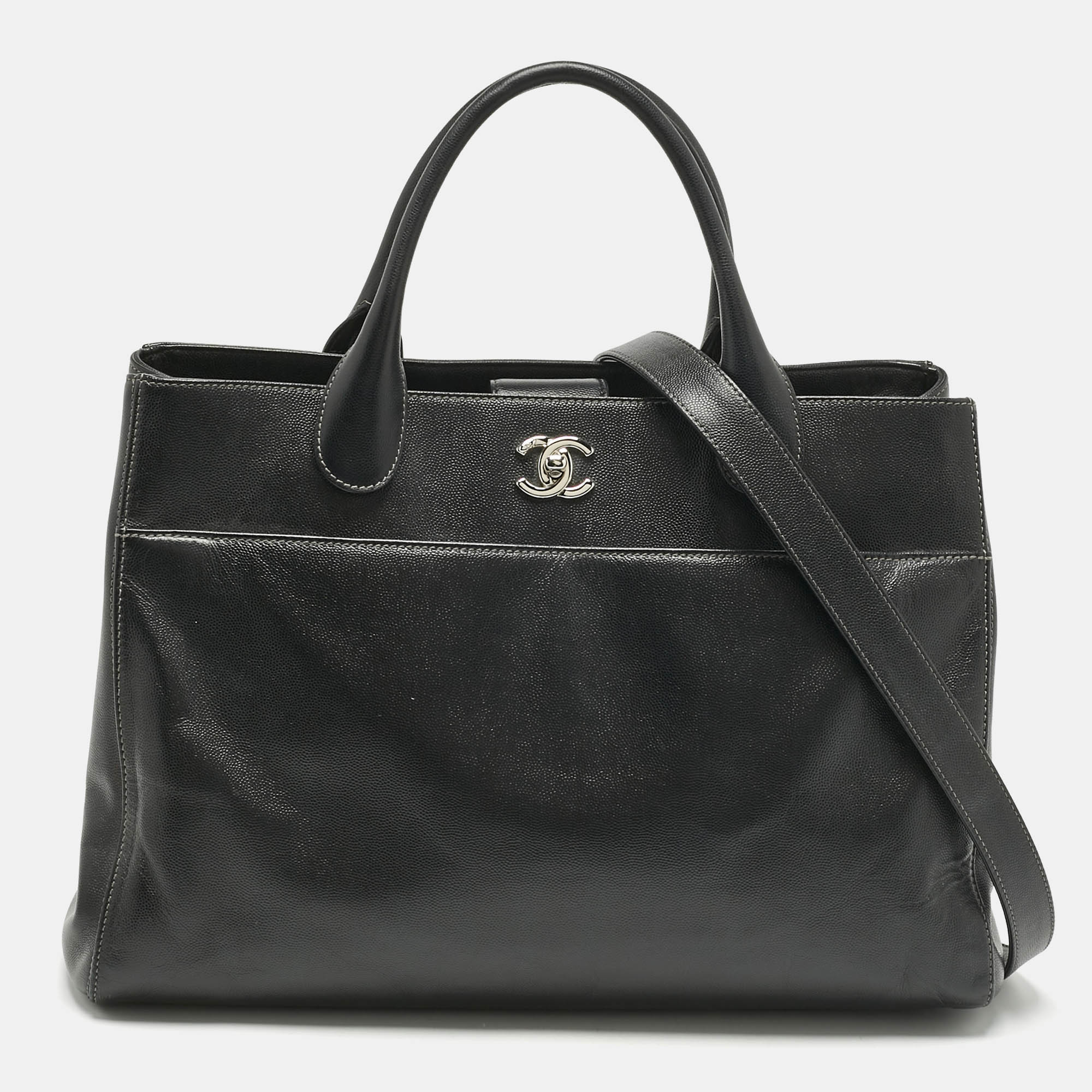 Pre Owned حقيبة يد شانيل تينفويذ سيرف جلد كافيار أسود كبيرة للمتسوق التنفيذي