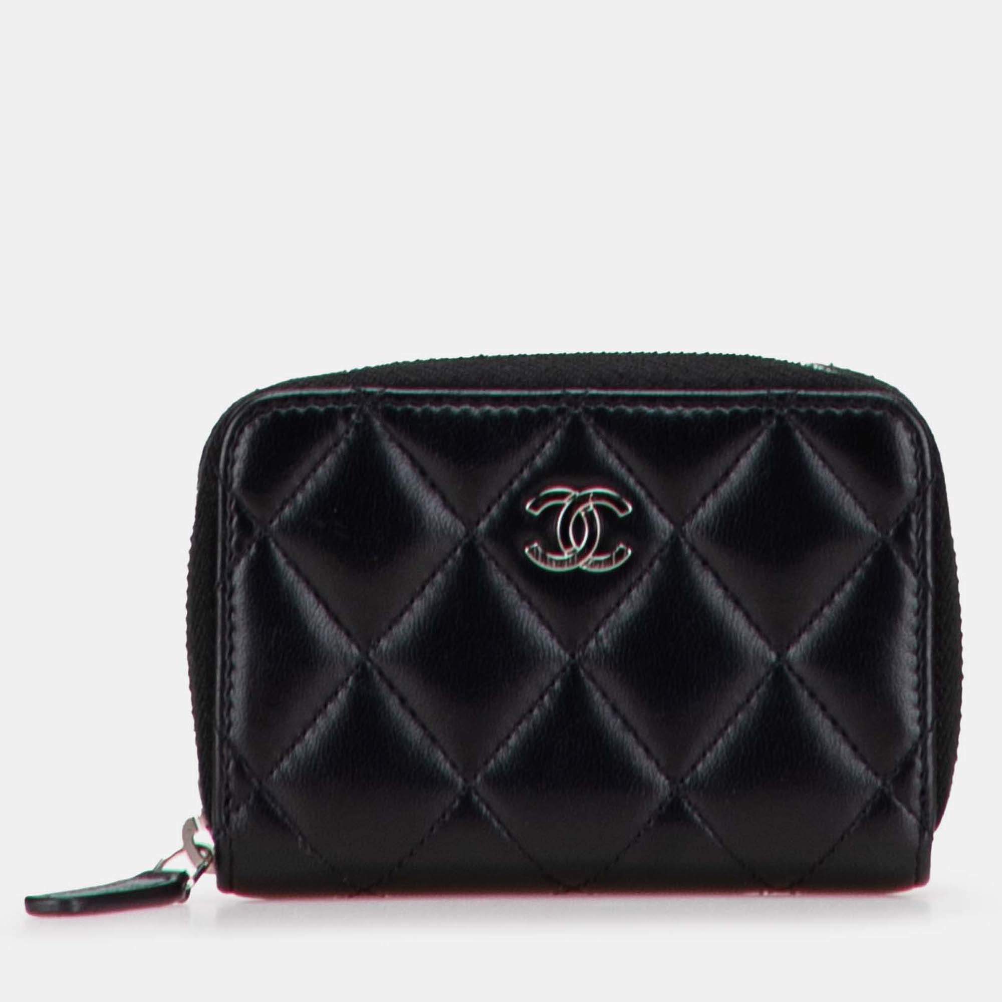 Pre Owned Chanel CC Quilted Lambskin Coin Pouch
