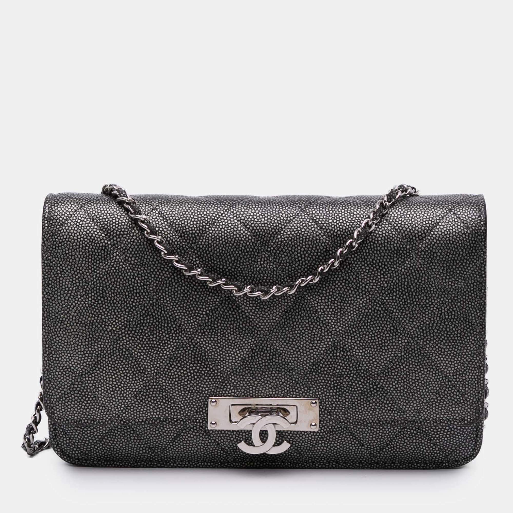 Pre Owned Chanel Black Quilted Metallic Caviar Golden Class Wallet On Chain